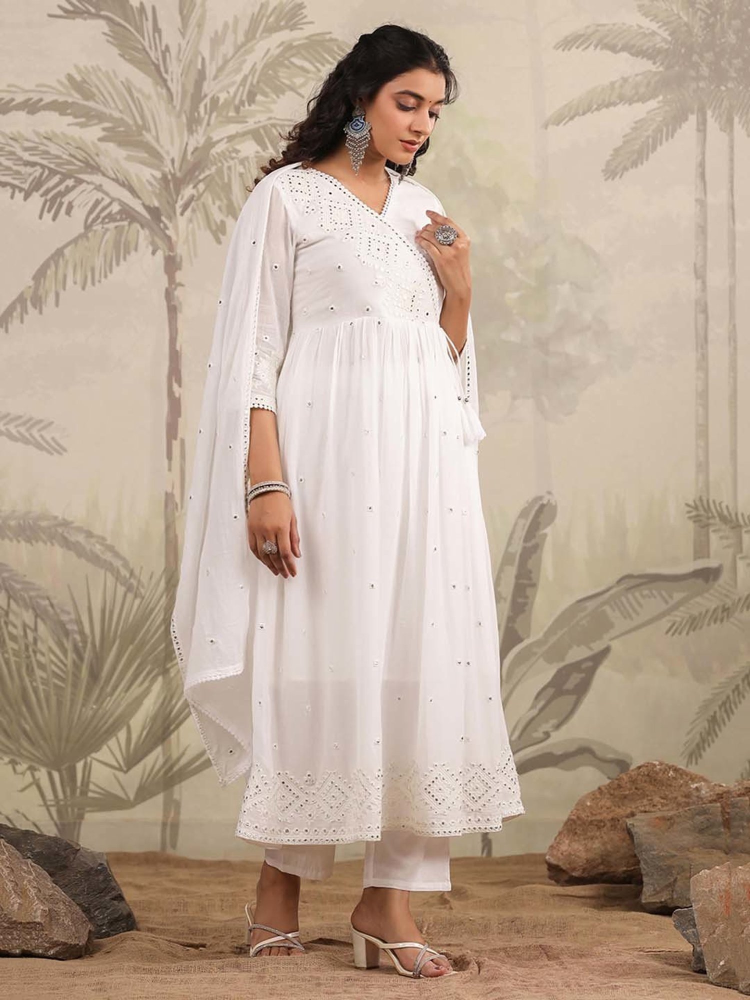 SCAKHI White Embroidered Kurta With Pant & Dupatta