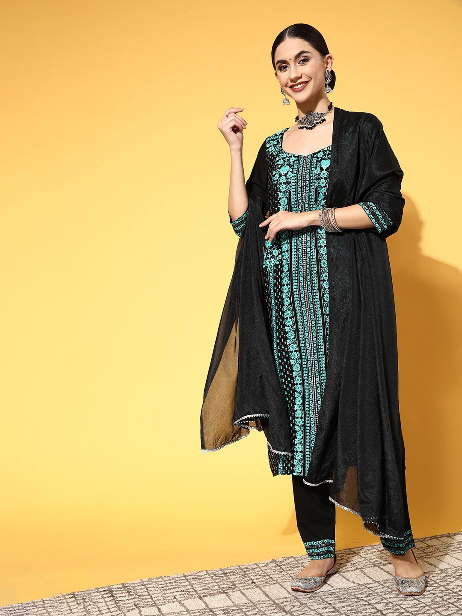 PANIT Black Printed Kurta With Pant & Dupatta Set