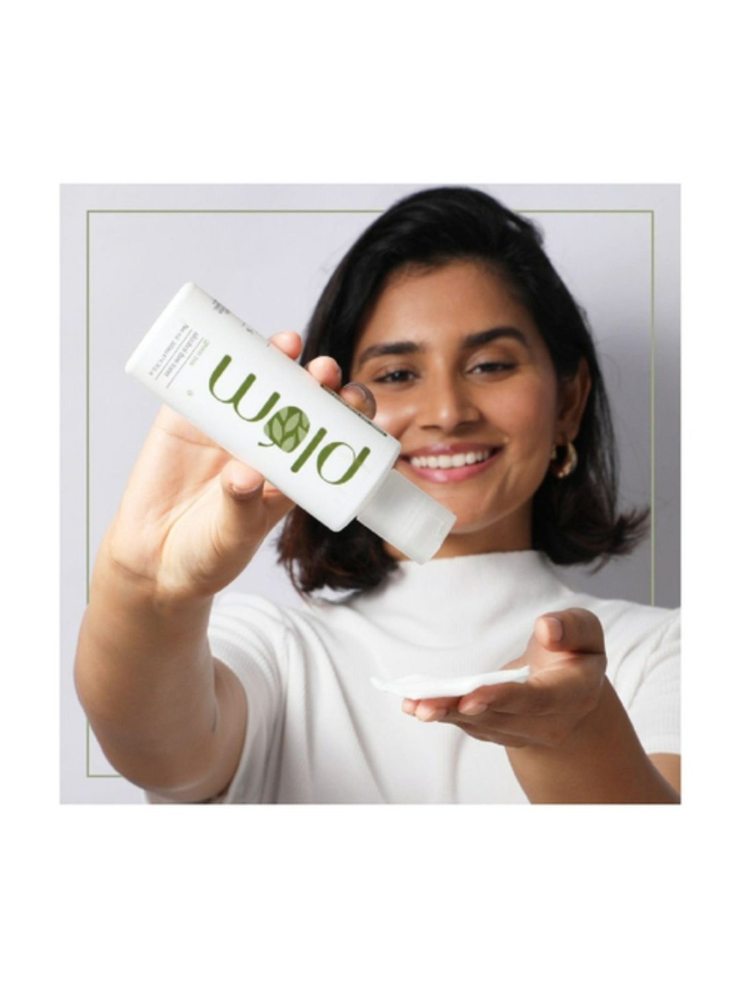 Glowiest Peekaboo AHA PHA Skin Perfecting Toner - 200 ml