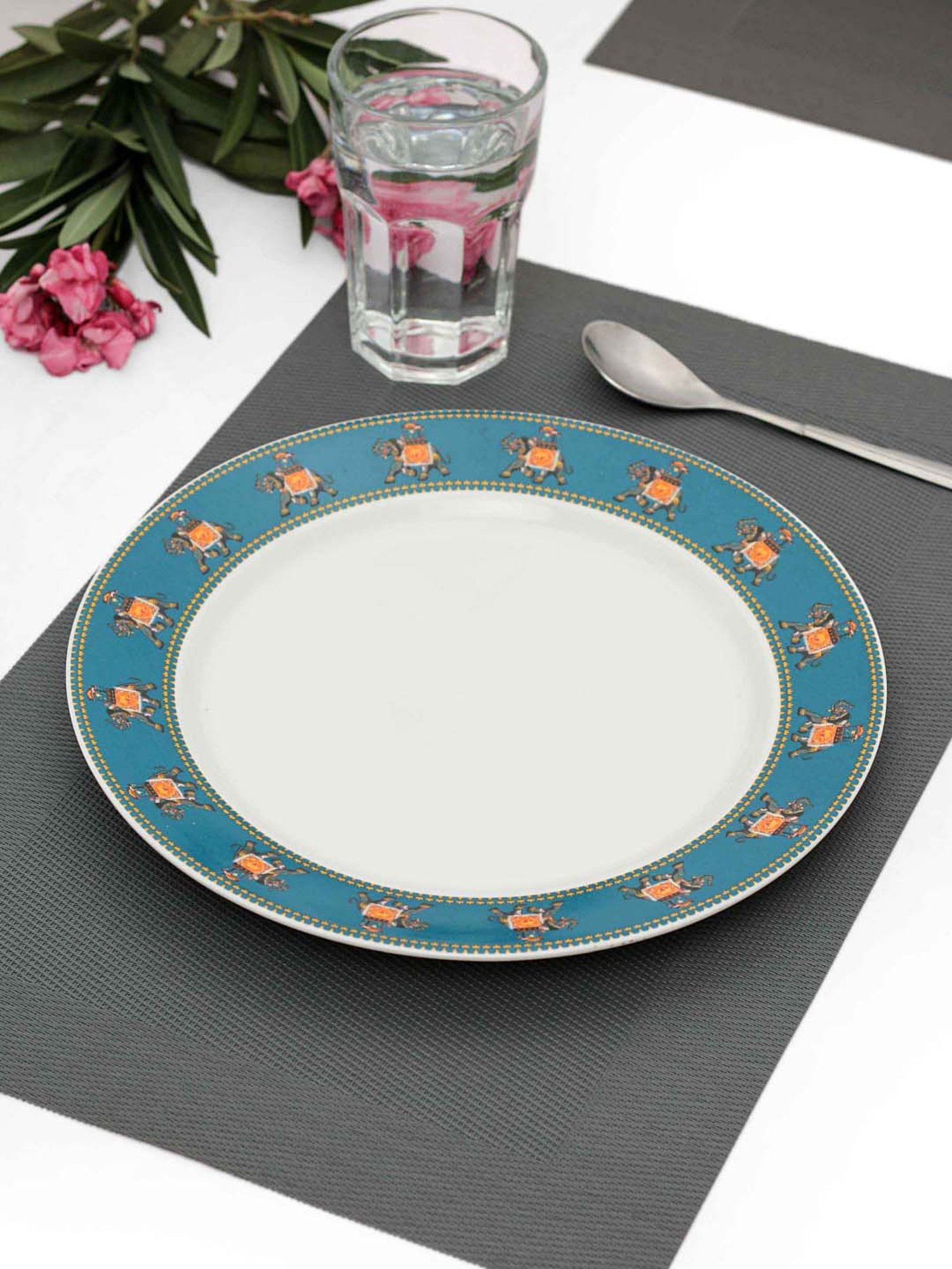 India Circus Multicolor Ceramic Dinner Plate - Set of 1