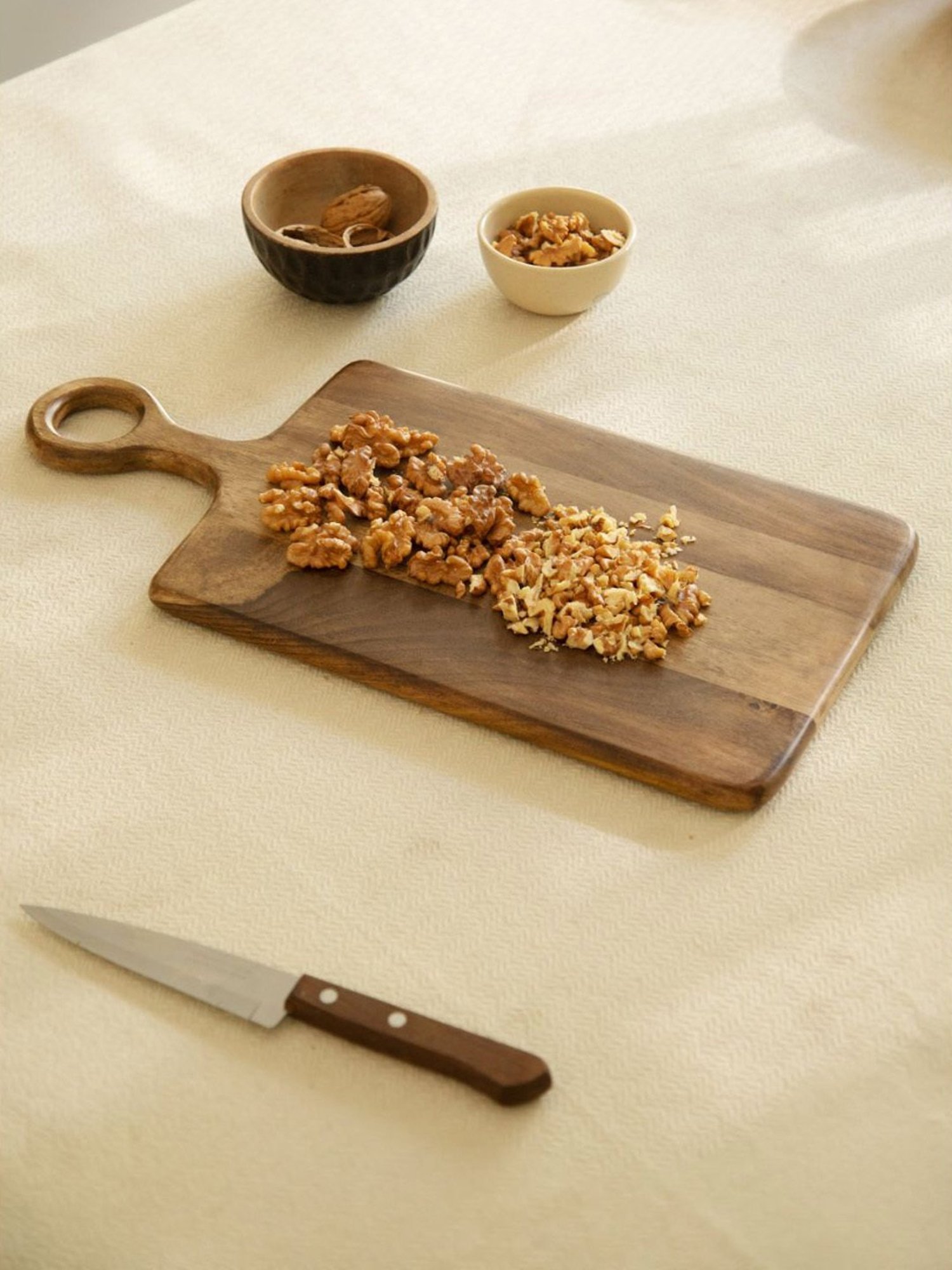 Ellementry Laimai Natural Sheesham Wood Rectangle Chopping Board