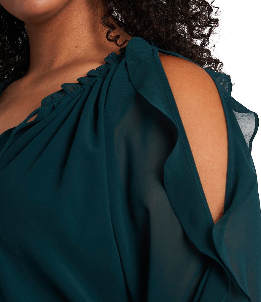 Jkara Plus V-Neck Short Sleeve Beaded Bodice Capelet Gown