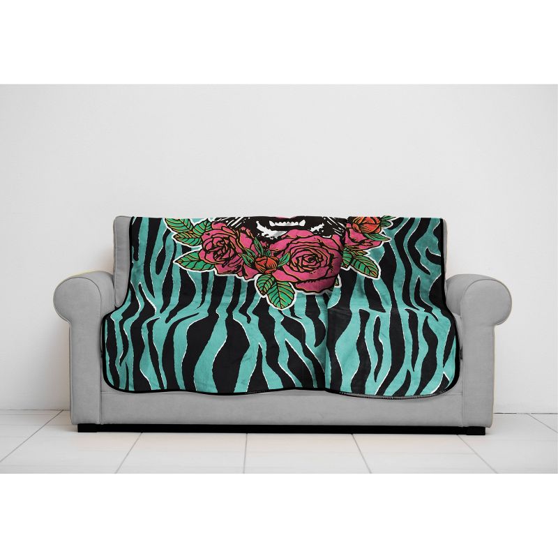 62"x90" Tame Tiger King Blanket