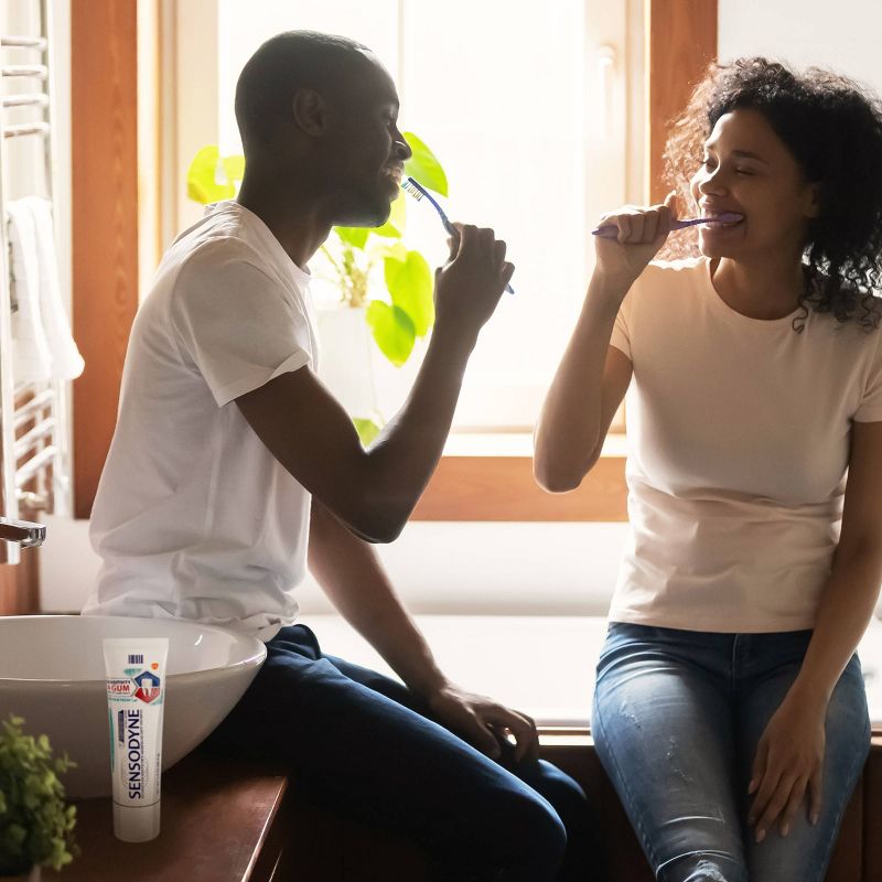 Sensodyne Sensitivity & Gum Clean Fresh Toothpaste - 3.4oz