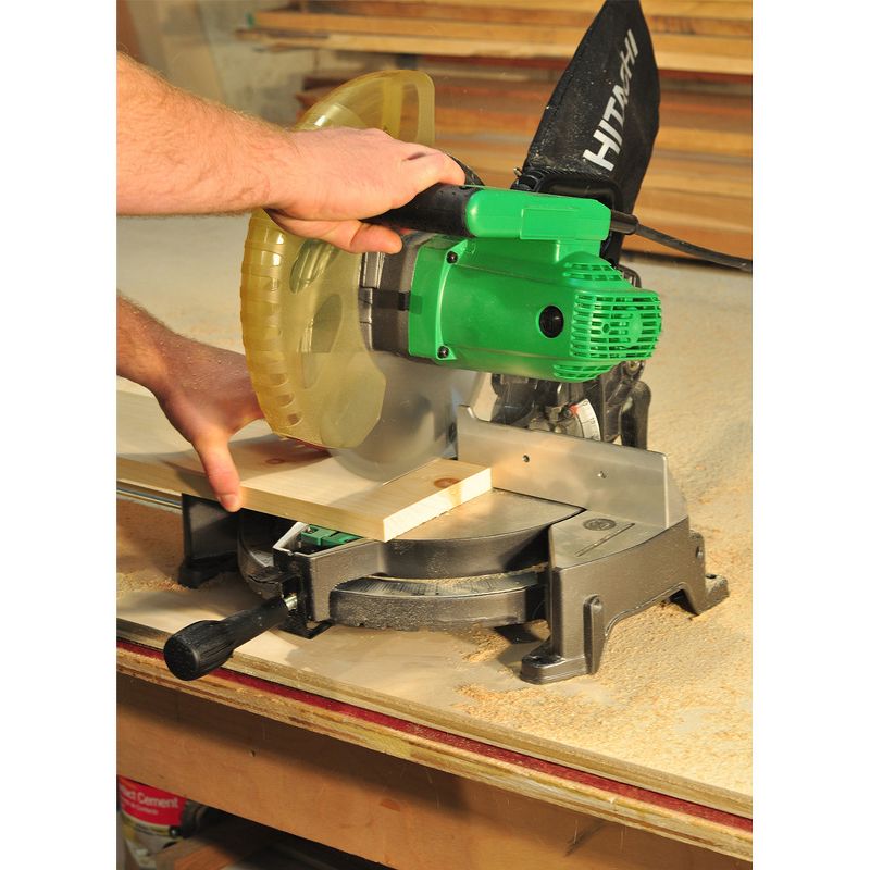 Hitachi C10FCE2 10 in. Compound Miter Saw