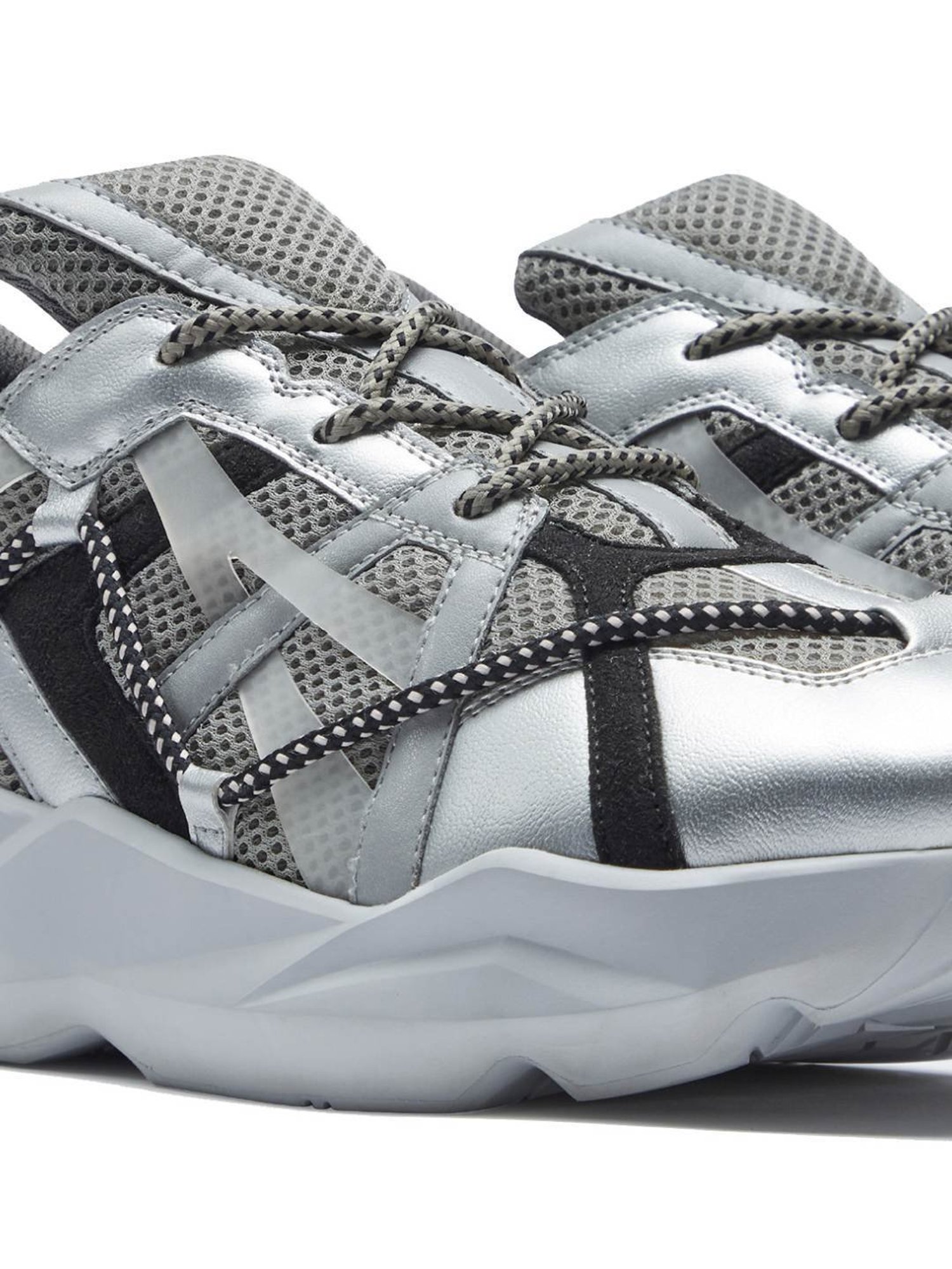 7-10 Men's Grey & Silver Elevate Street Sneakers