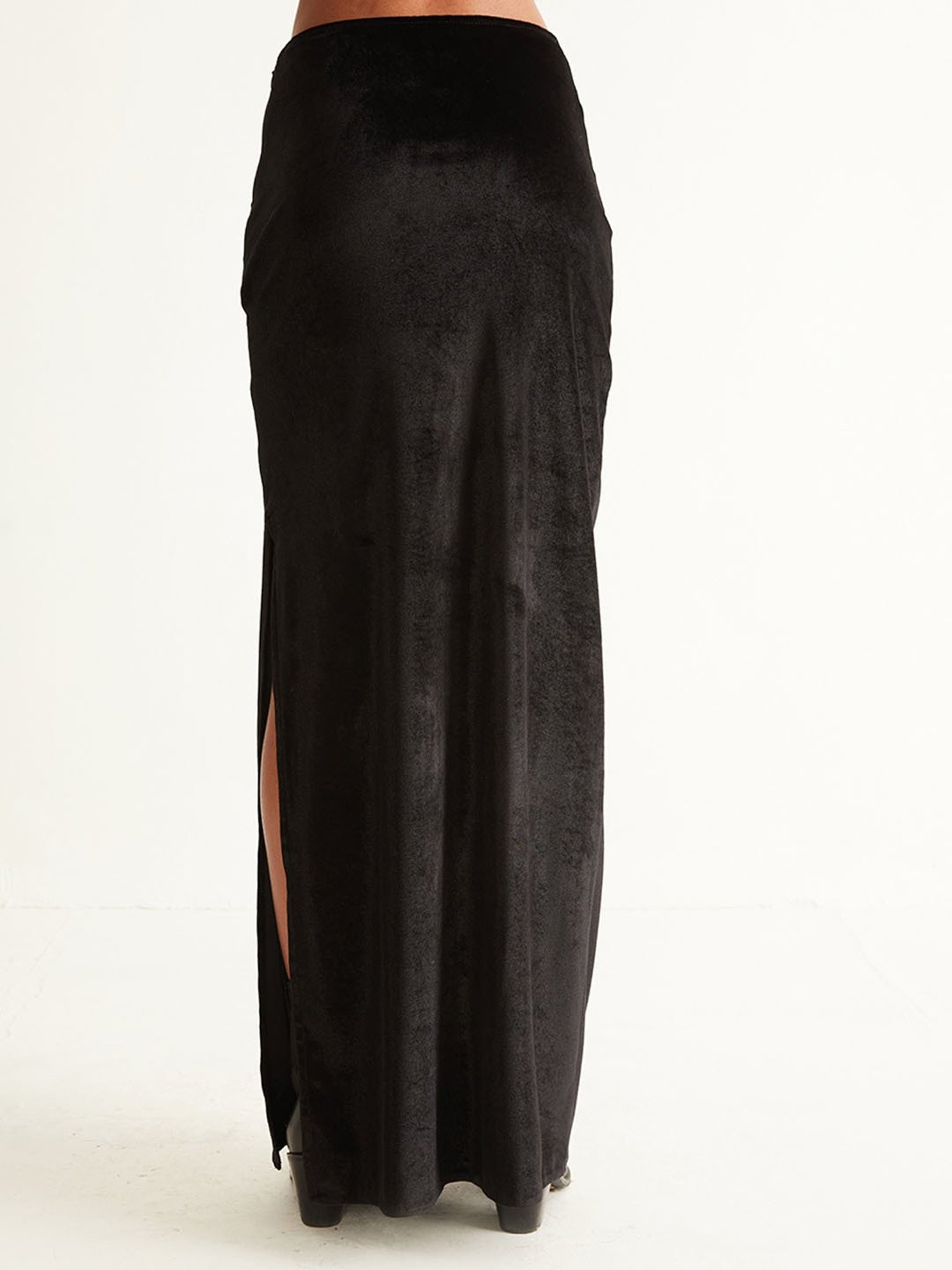 Cover Story Black Regular Fit Skirt