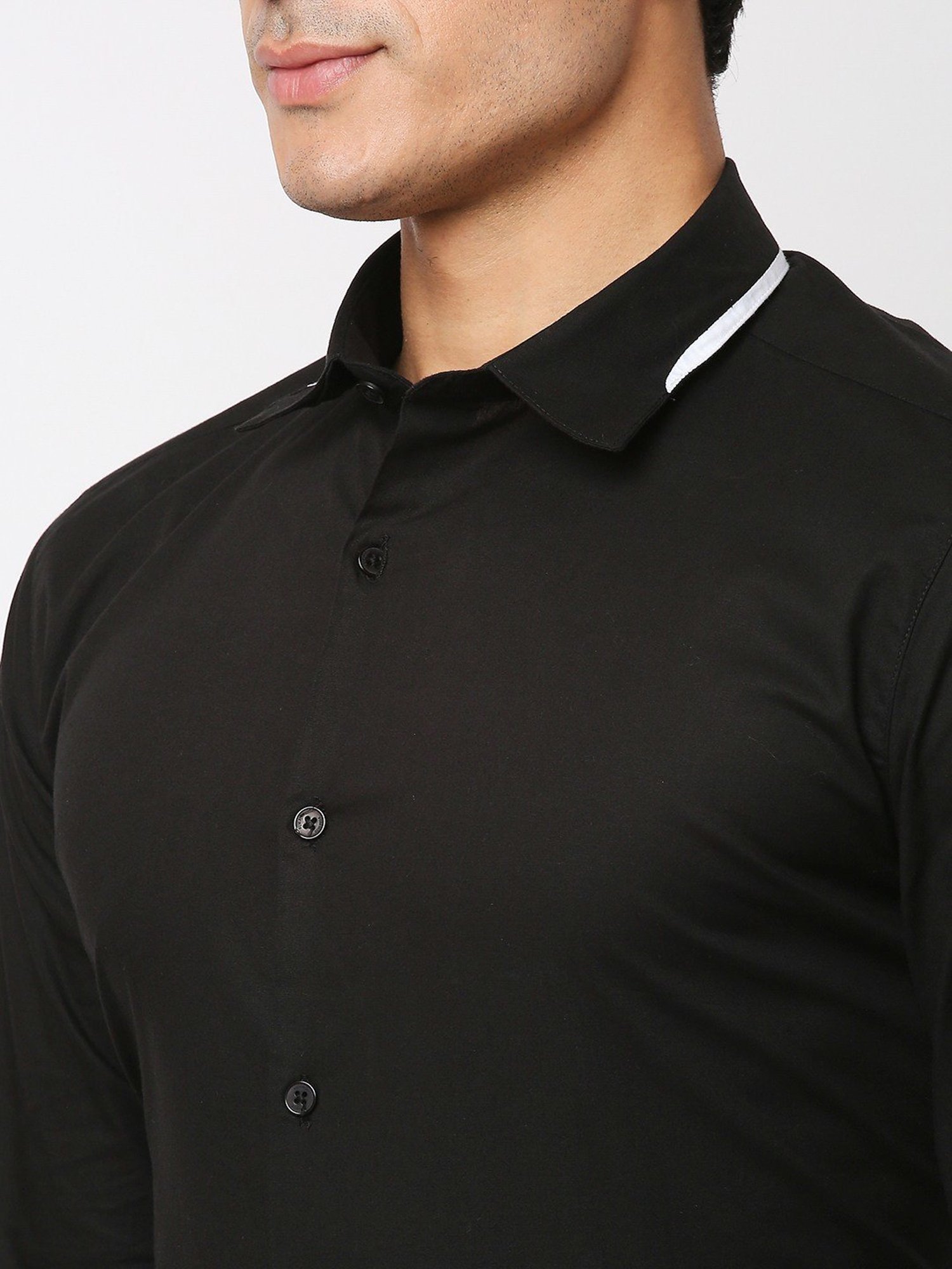 SOLEMIO Black Cotton Slim Fit Shirt