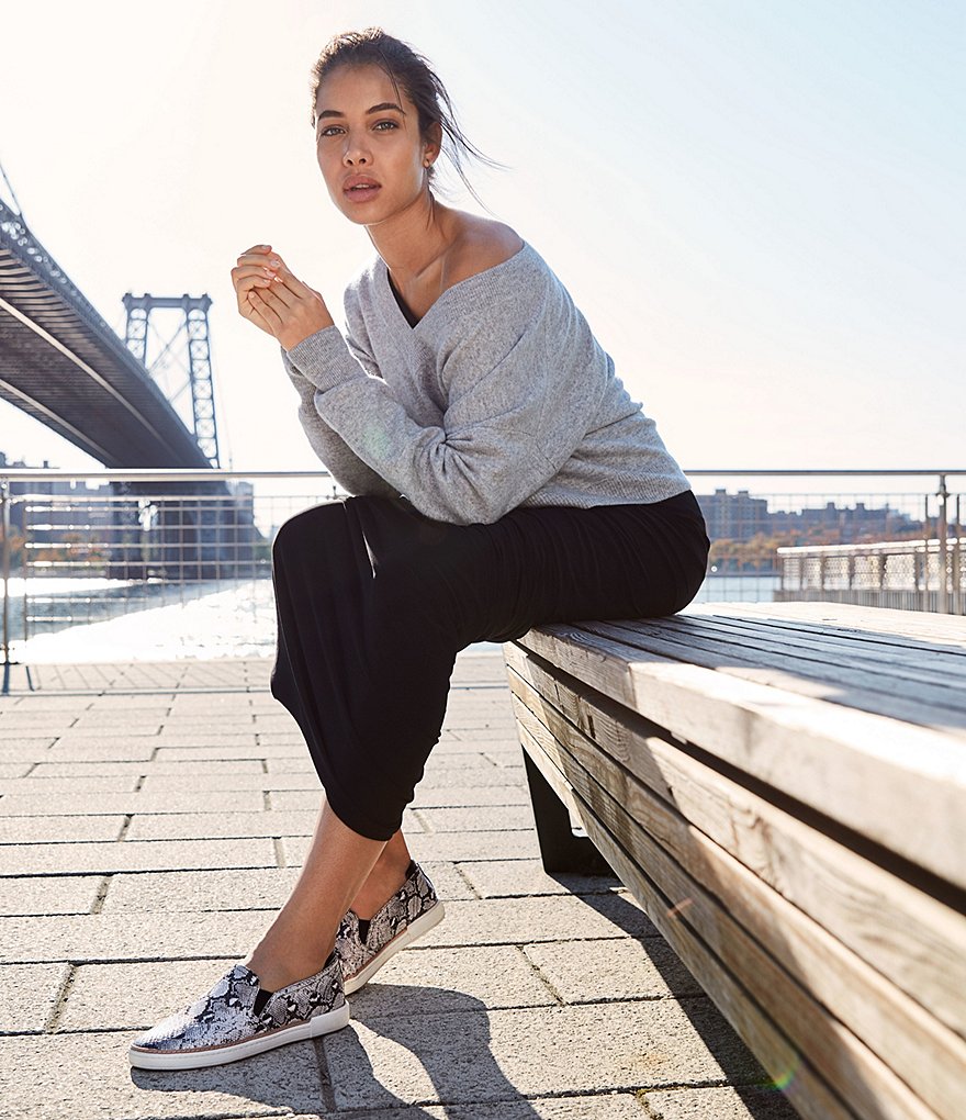 Trotters Kiera Suede Kitten Heel Pumps