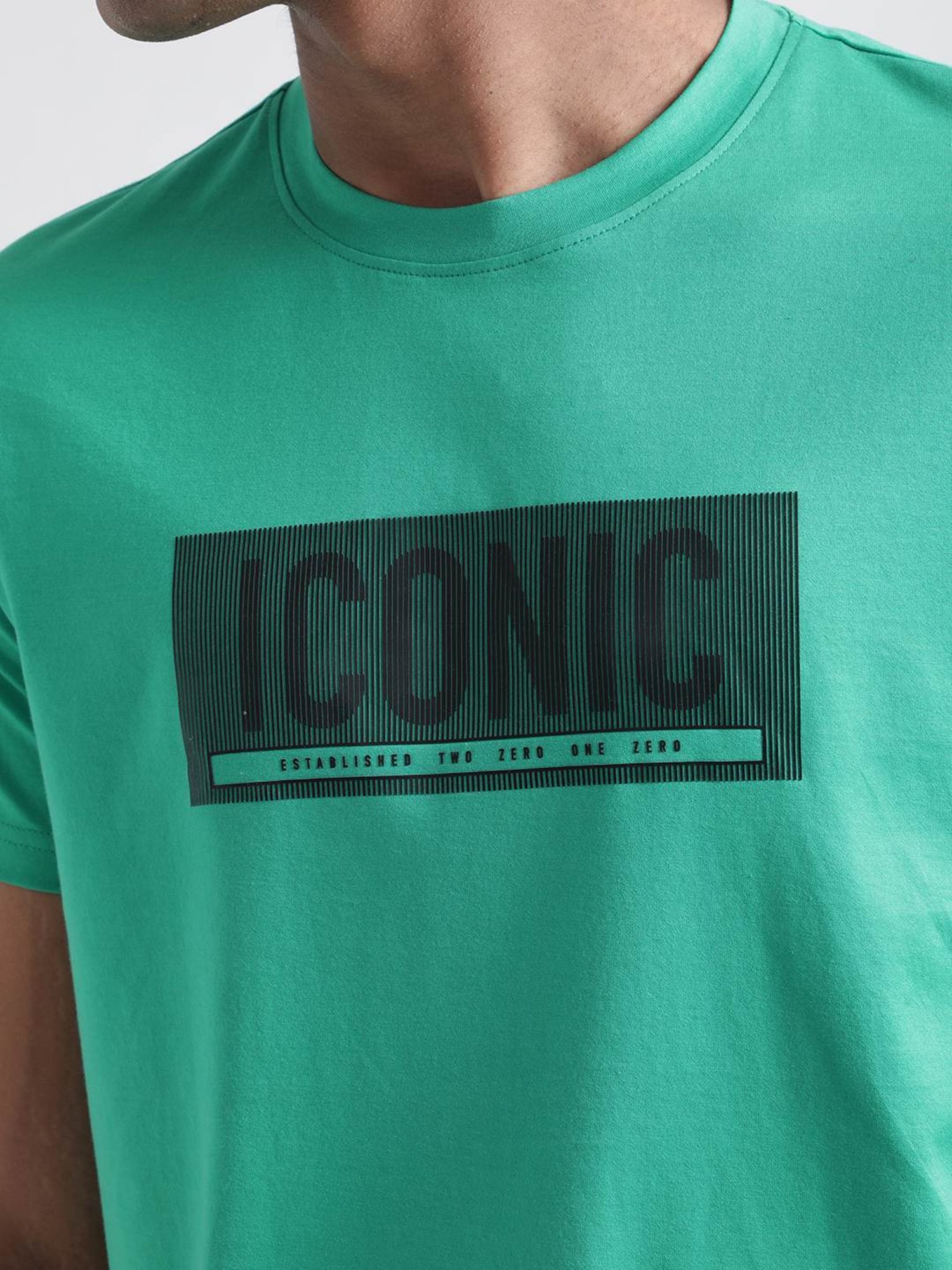 Iconic Men Printed Regular Fit Cotton T-shirt
