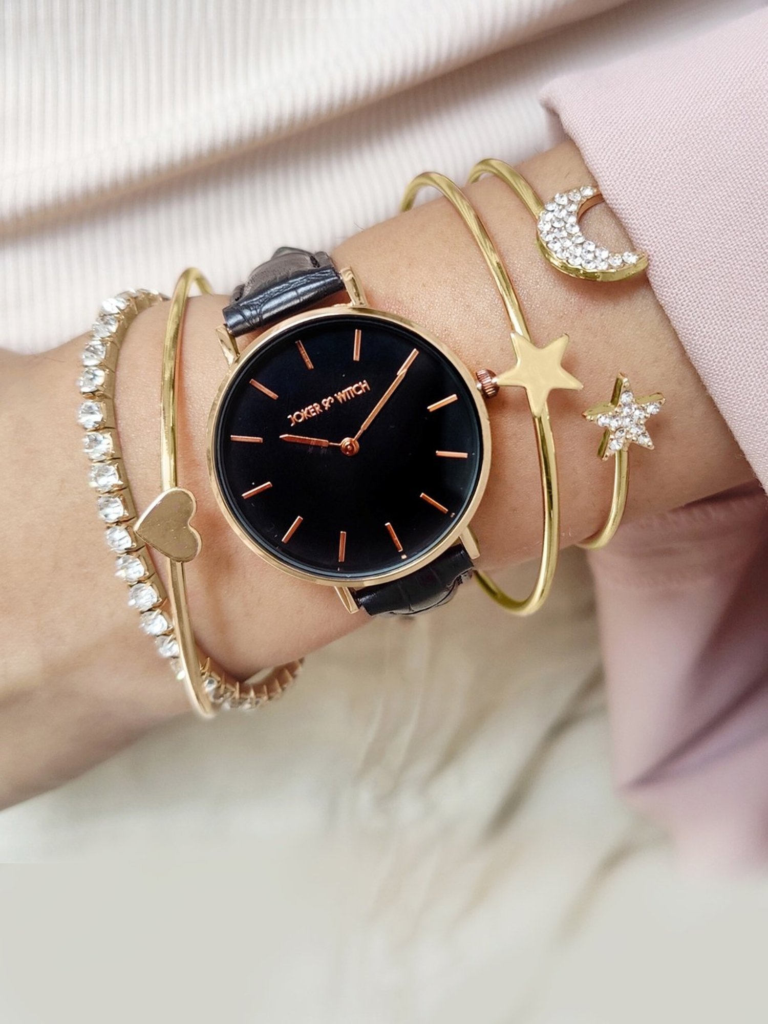 Joker & WItch JWBS545 Analog Watch for Women With Bracelet