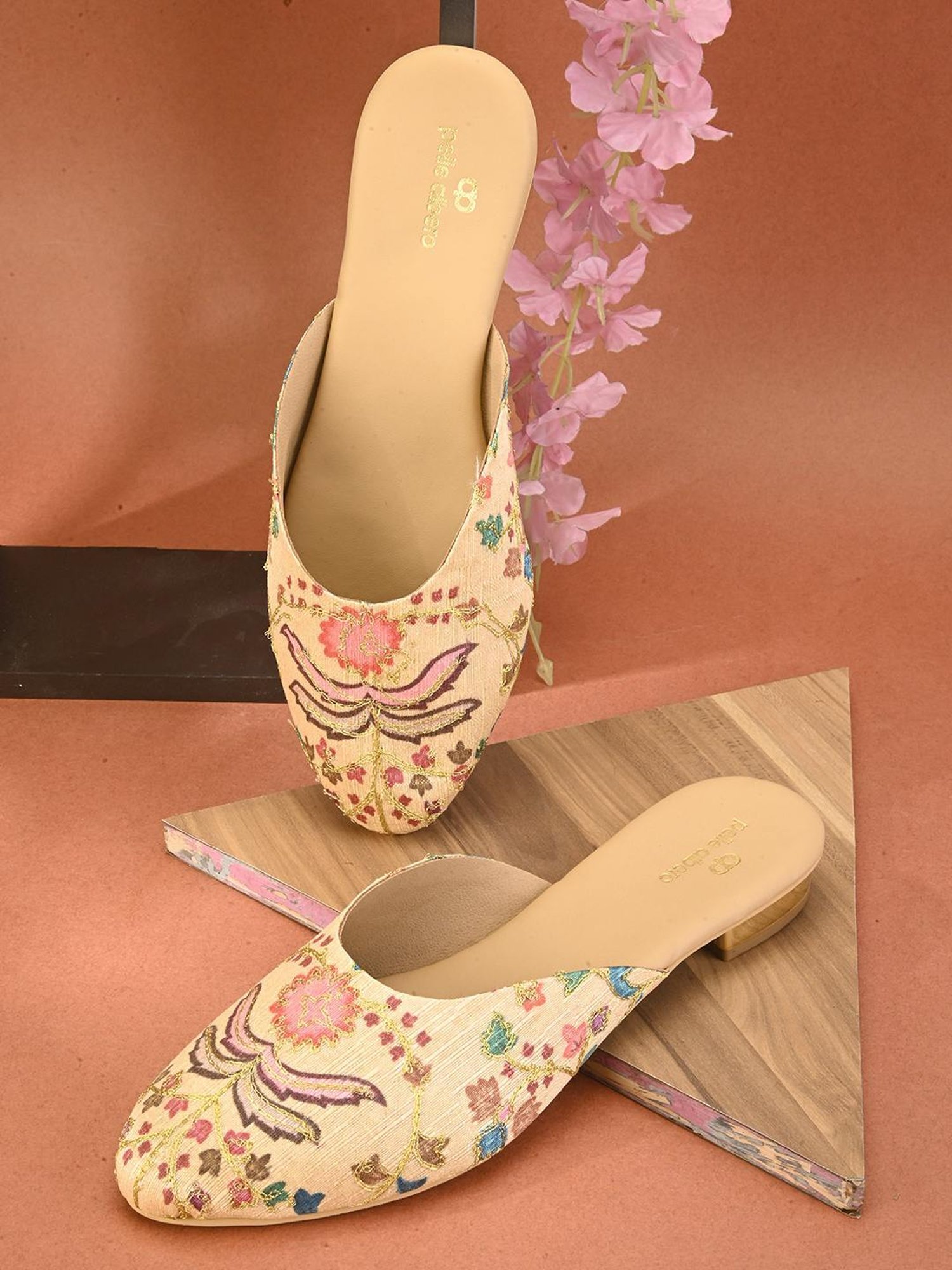 Pelle Albero Women's Gold Mule Shoes