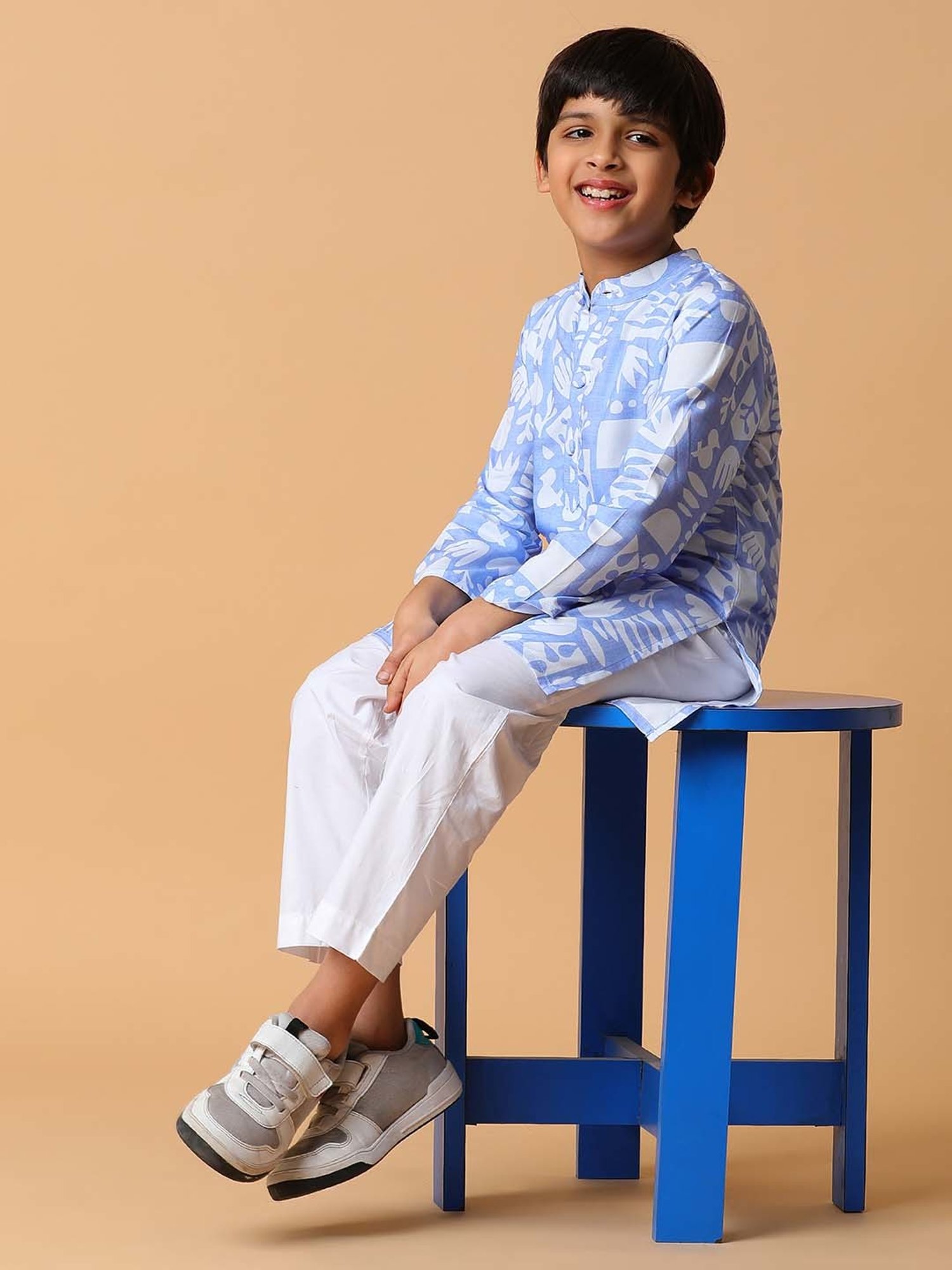 Tales & Stories Kids Blue & White Printed Full Sleeves Kurta Set