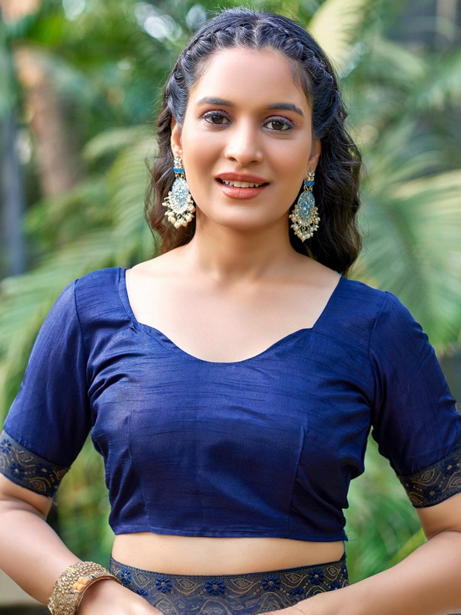 Satrani Navy Floral Print Saree With Unstitched Blouse