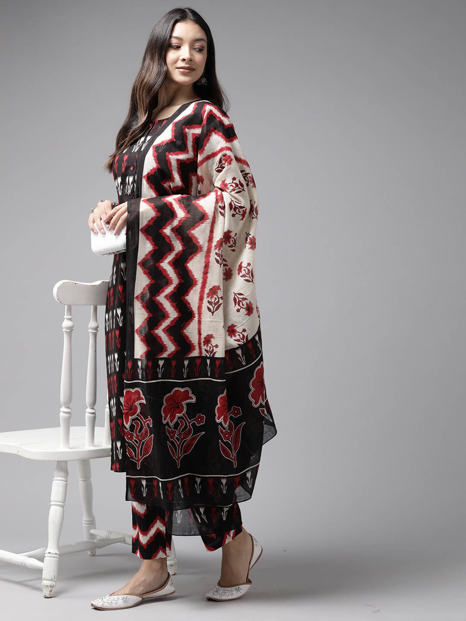 Prakrti Black Cotton Printed Kurta With Pant & Dupatta