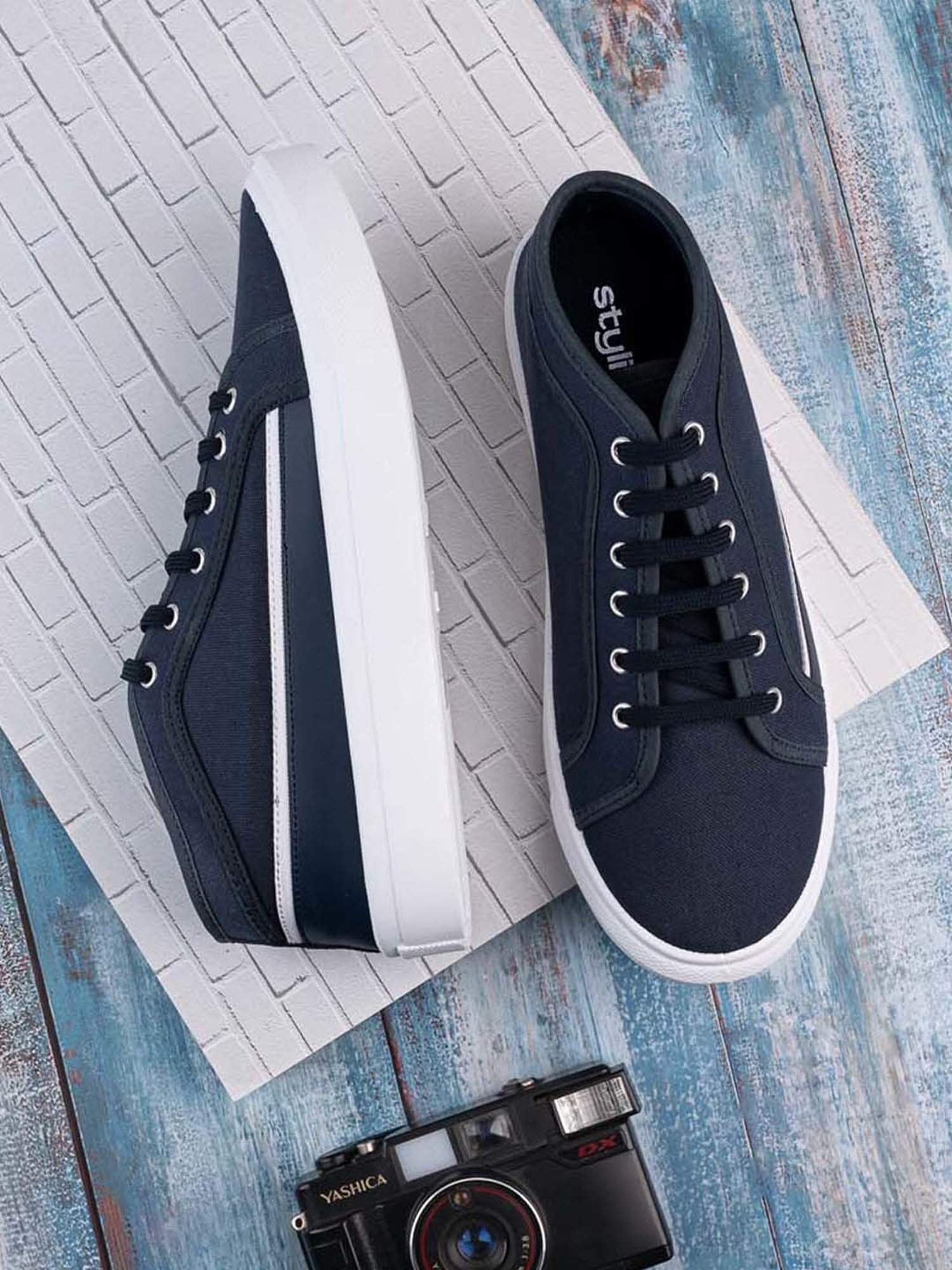 Styli Men's Navy Casual Sneakers