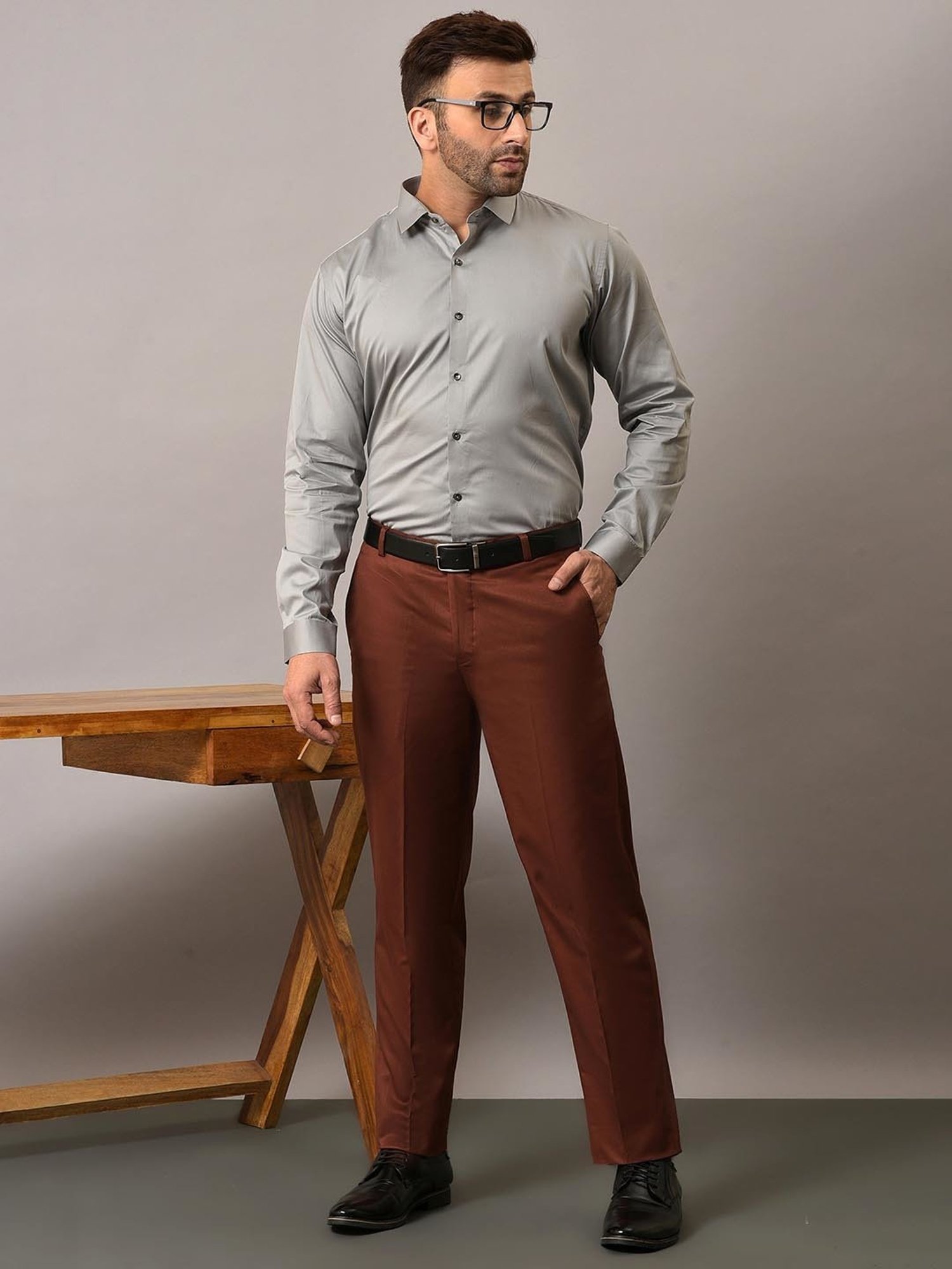 Hangup Brown Regular Fit Flat Front Trousers