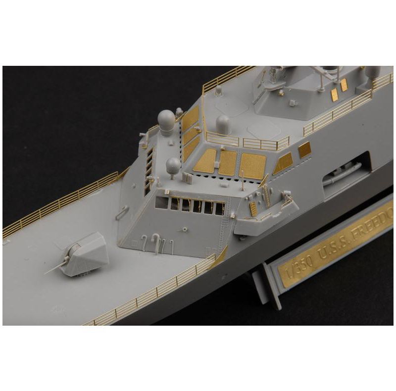 Trumpeter LCS-1 USS Freedom Littorial Combat Ship 1/350 Scale Model Kit