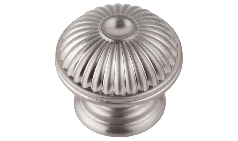 Sumner Street Home Hardware 1.5 4pc Knob Satin Nickel Belmont