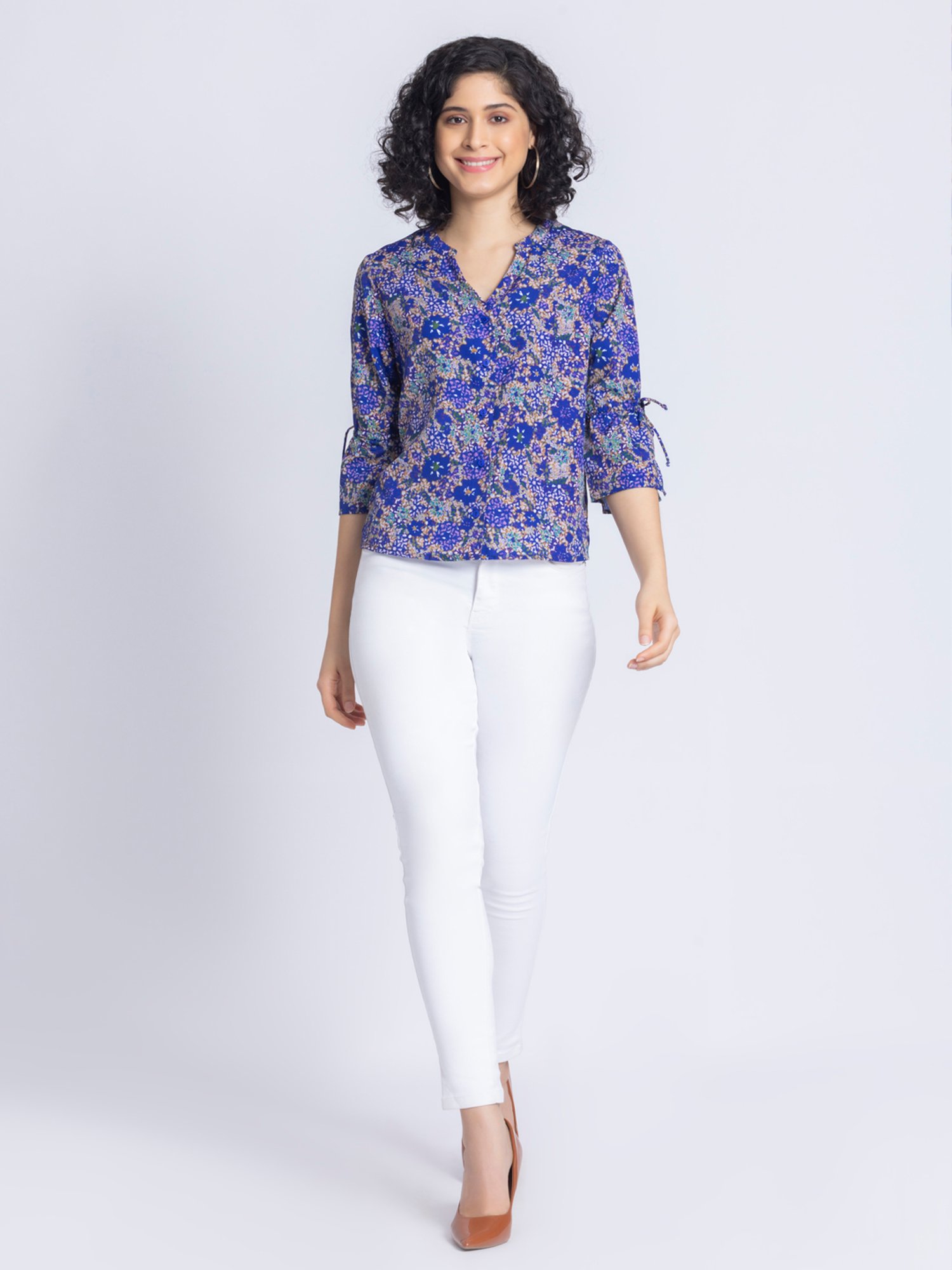 SHAYE Blue Printed Top