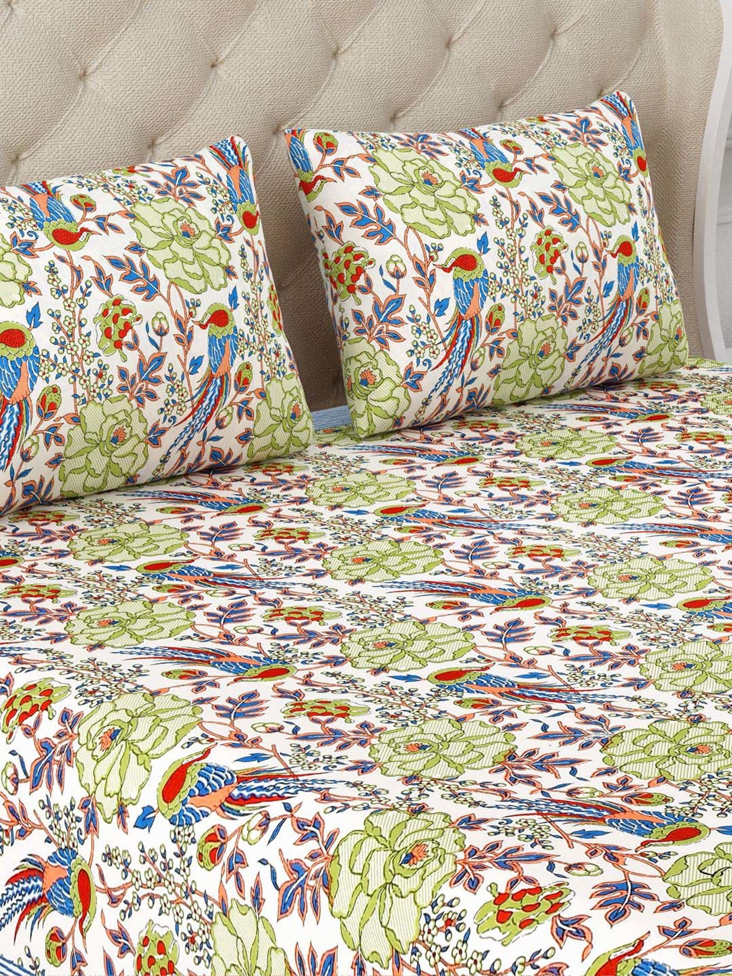 Aapno Rajasthan Ranthambore Reminiscence Multicolor Cotton Double Bedsheet With 2 Pillow Cover