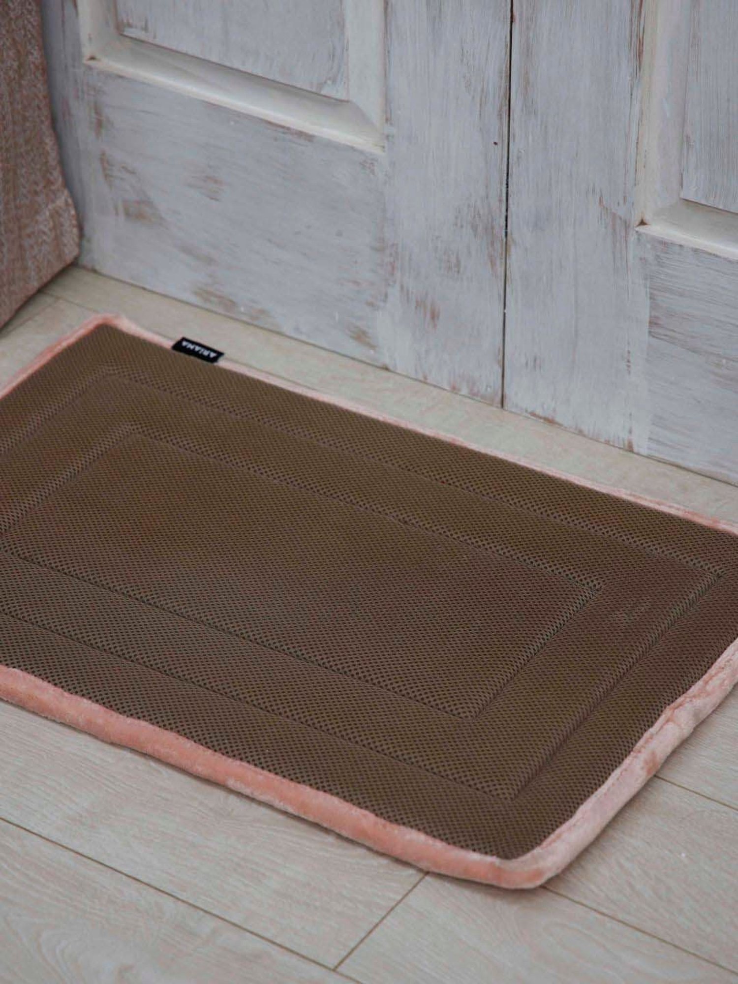 Ariana Pink Soft Tufted Memory Foam 2000 GSM Anti-Skid Bathmat