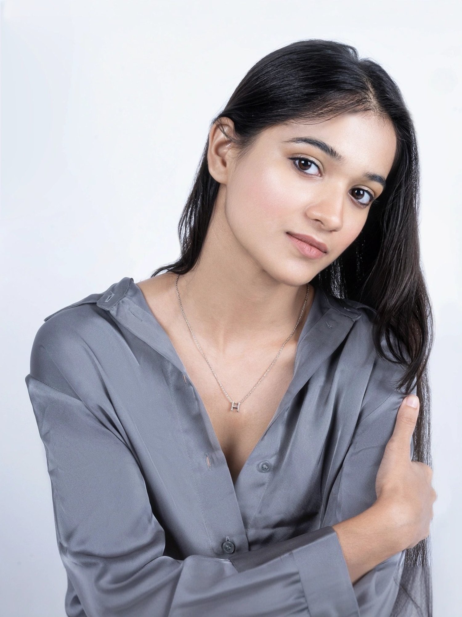 Touch925 Sterling Silver Harmony H Initial Chain Pendant