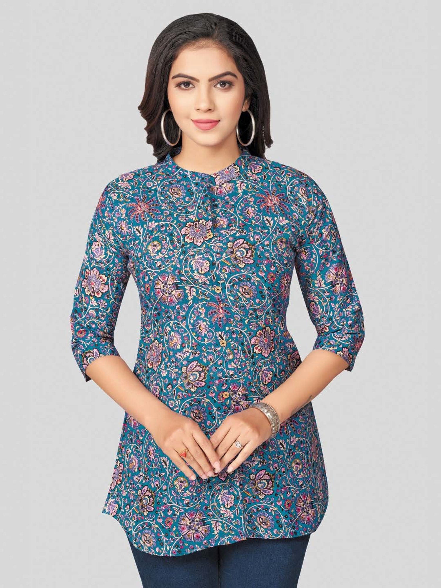 Saree Swarg Blue Printed Short Kurti
