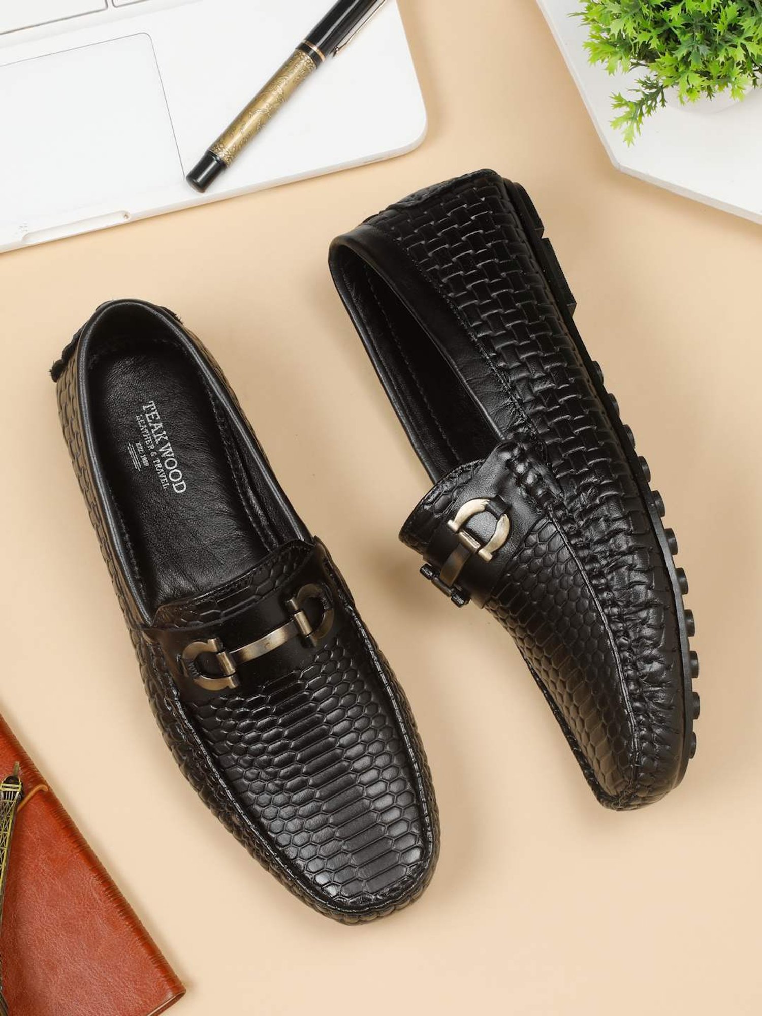 Teakwood Leathers Men's Black Casual Loafers