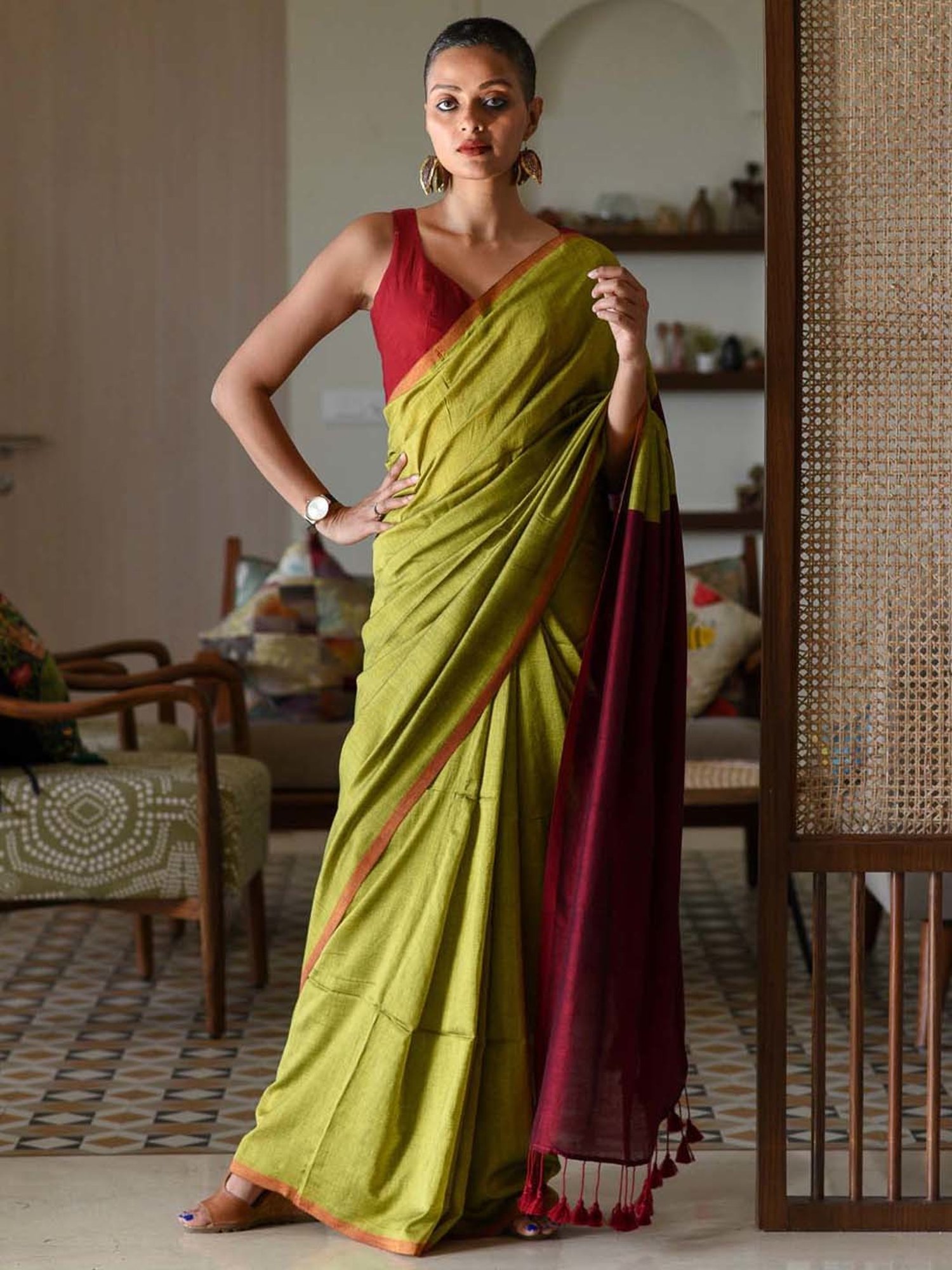 Suta Green & Red Woven Saree