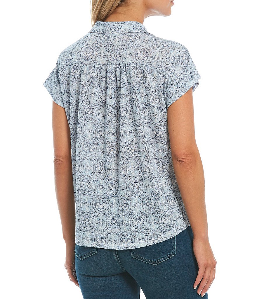 Bobeau Medallion Print Point Collar Short Cuffed Dolman Sleeve Top