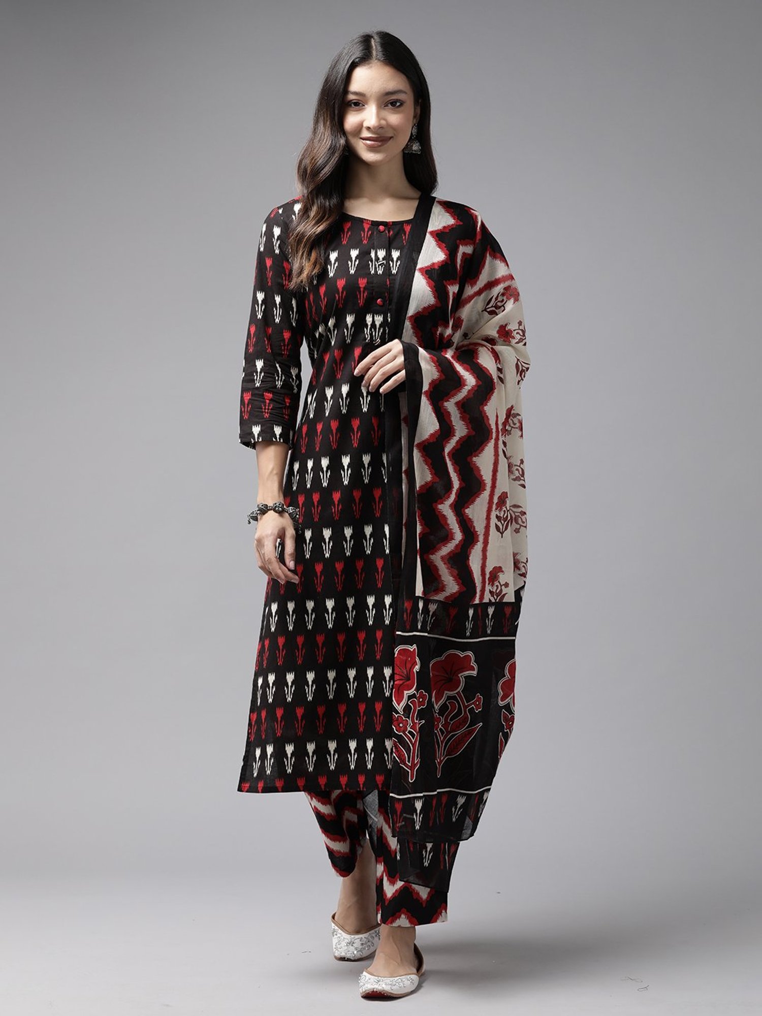 Prakrti Black Cotton Printed Kurta With Pant & Dupatta