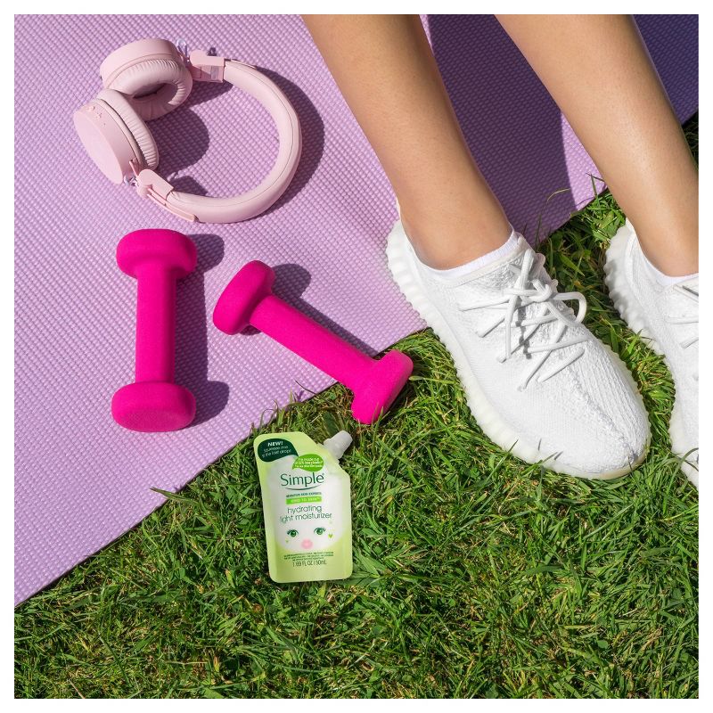 Simple Kind to Skin Hydrating Light Facial Moisturizer - 1.69 fl oz