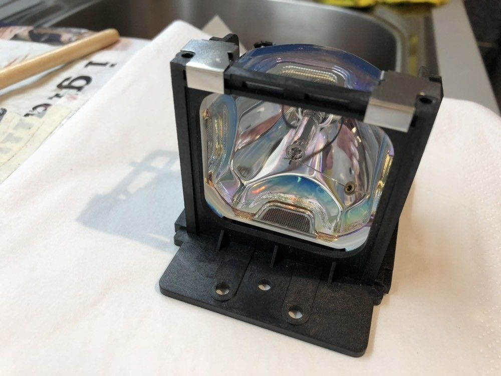 Original Osram Projector Lamp Replacement with Housing for Geha 60-272804