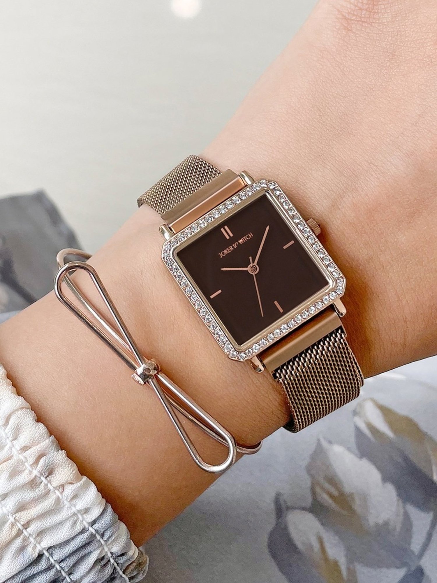 Joker & WItch JWLT582 Analog Watch for Women With Ring, Bracelet