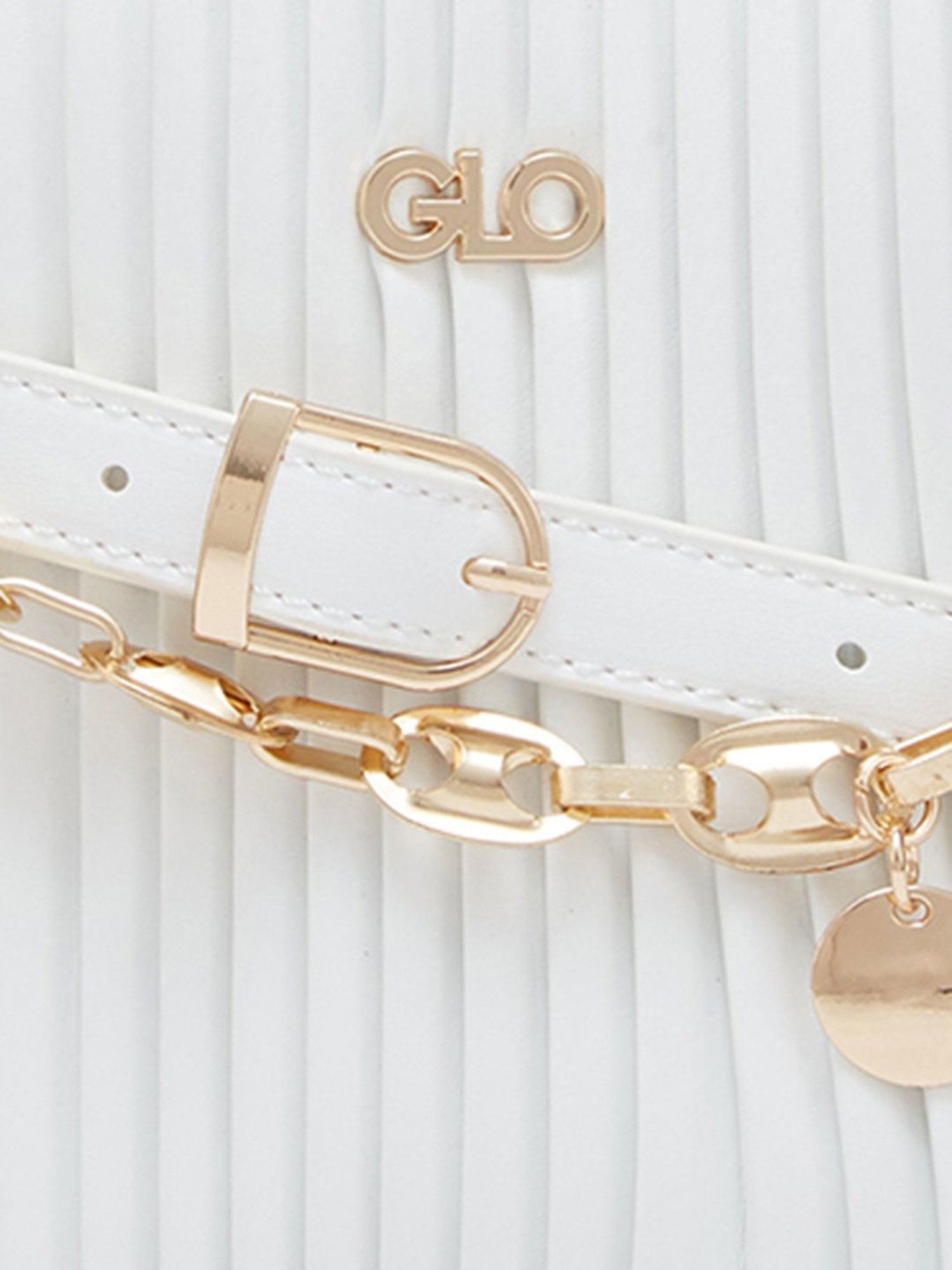 Globus White Textured Medium Handbag