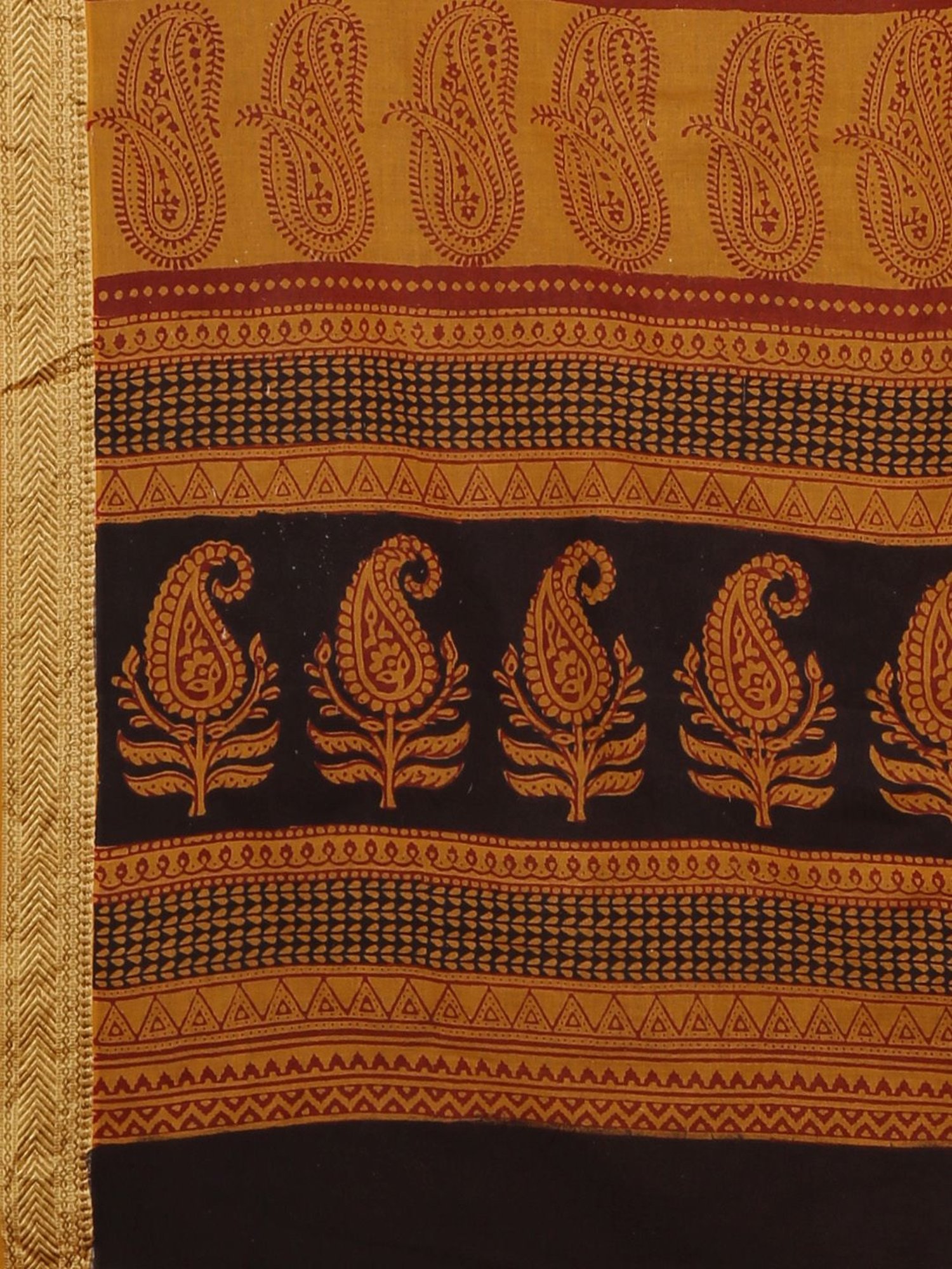 Kalakari India Yellow Cotton Printed Saree With Unstitched Blouse