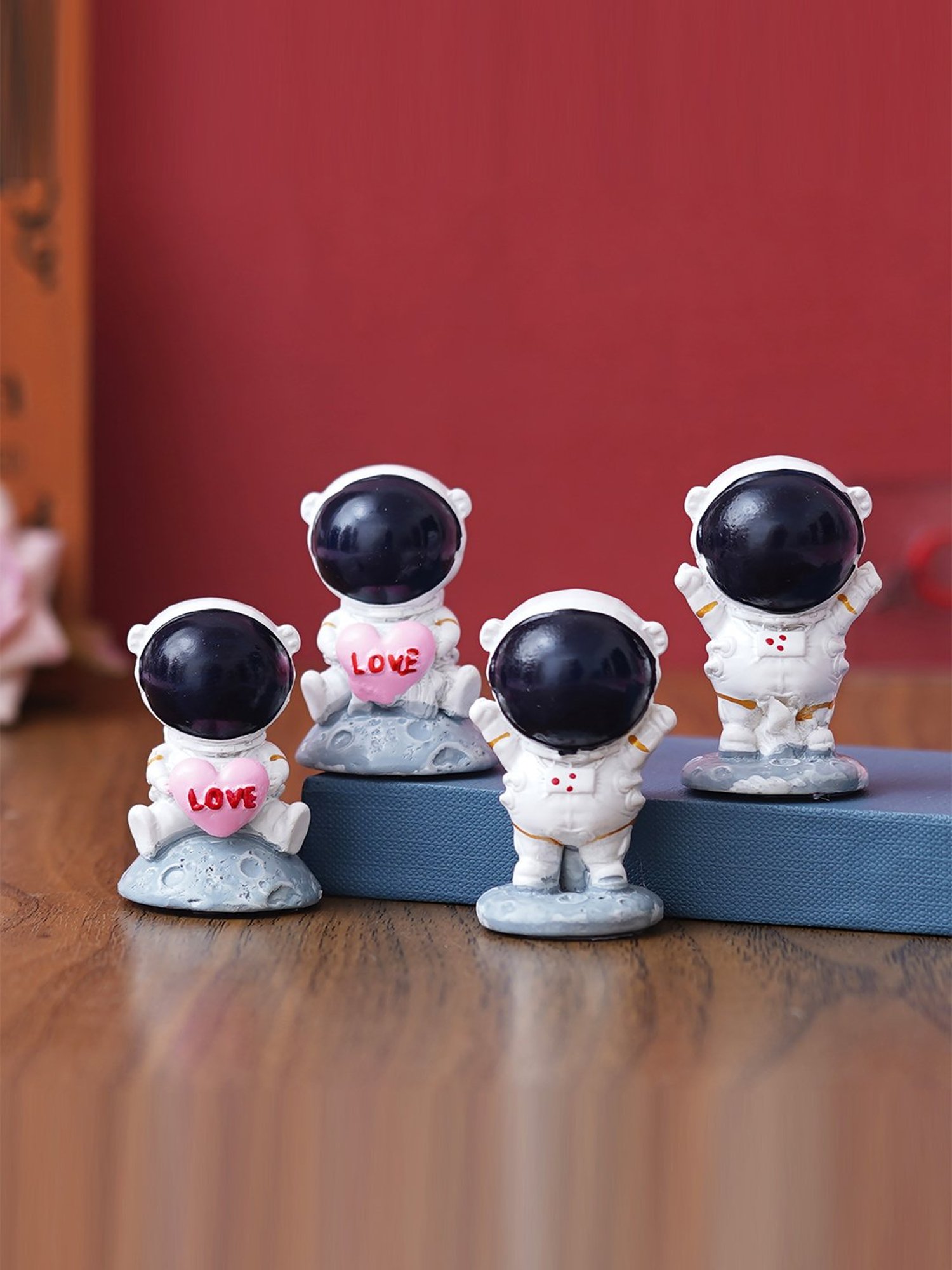 eCraftIndia Solid Polyresin Astronaut Statues