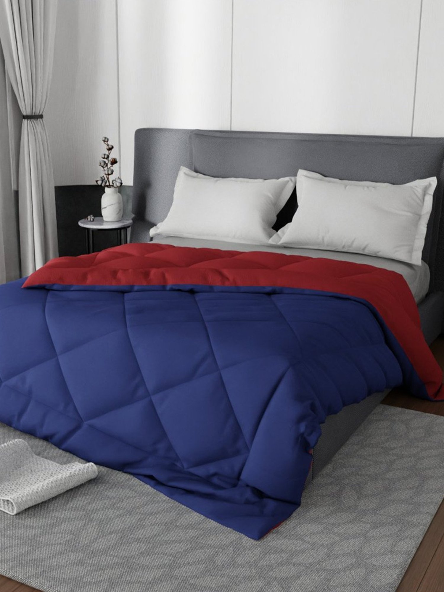 Stoa Paris Navy & Red Microfibre 200 GSM Double Reversible Comforter - Set of 1