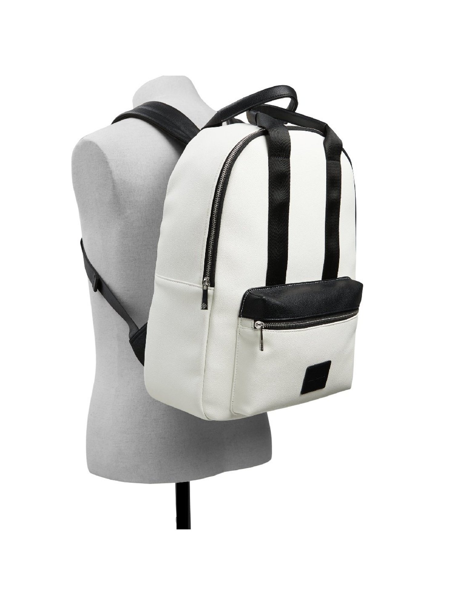 CAT 20 Ltrs Multicolor Camo Backpack