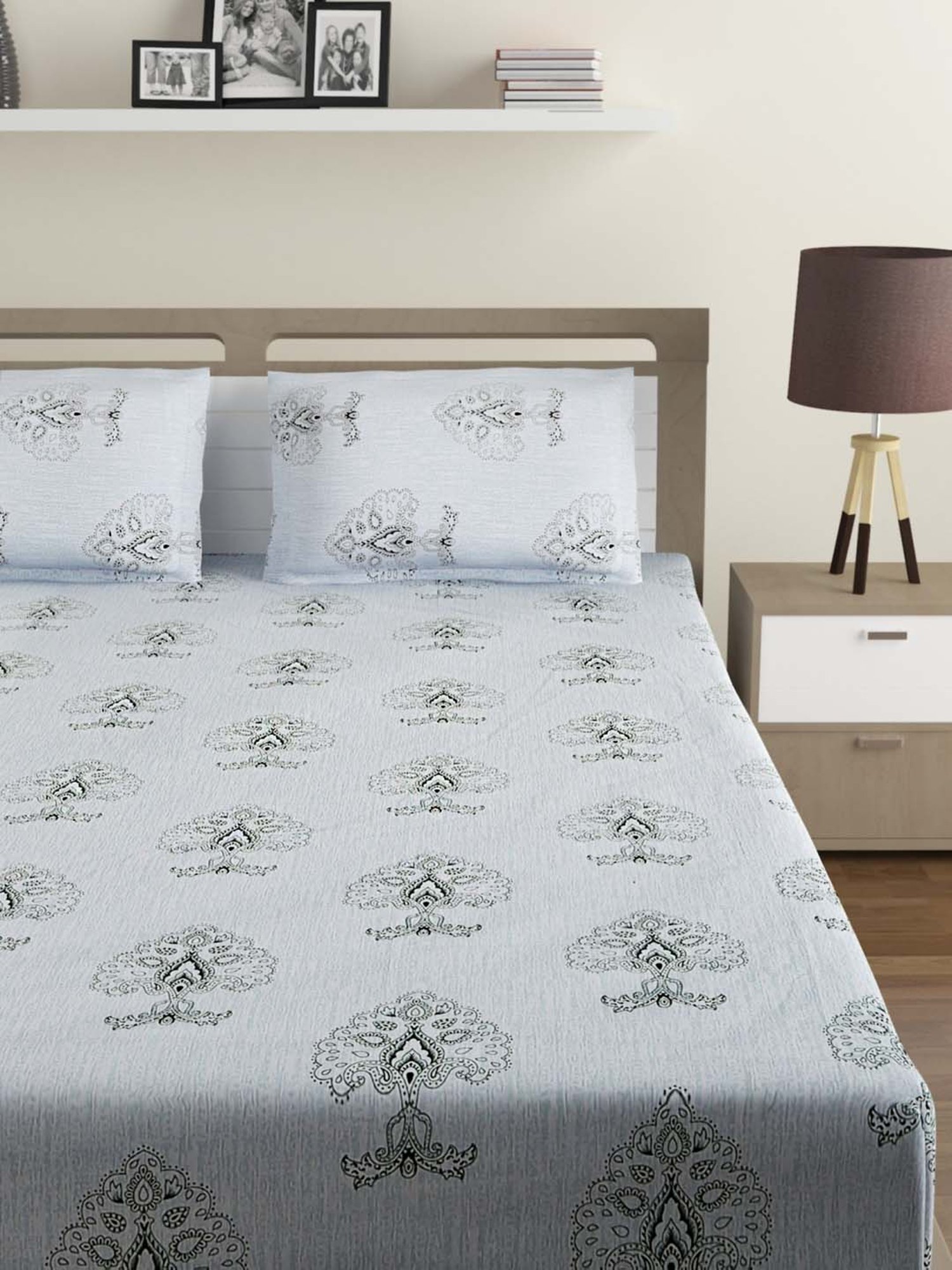 Swayam Ananda Abstract Grey 200 TC Cotton King Bedsheet with 2 Pillow Covers