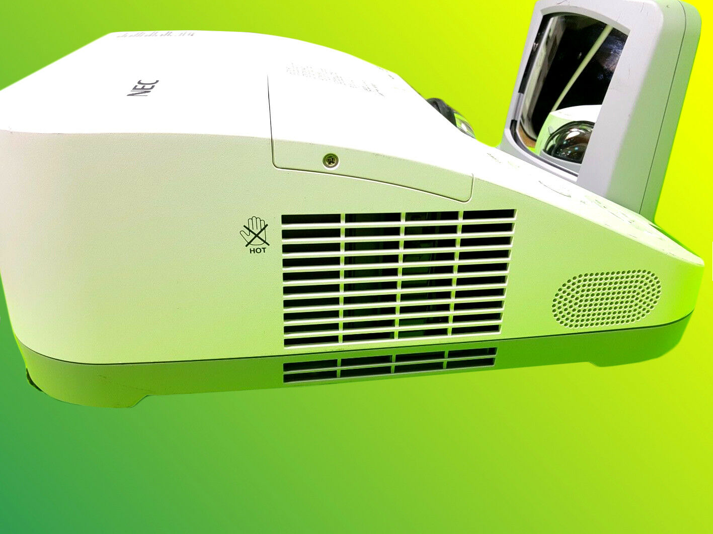 NEC U300X DLP Projector Ultra Short Throw 3000 ANSI Lumens 1024 x 768 HDMI bundle Accessories