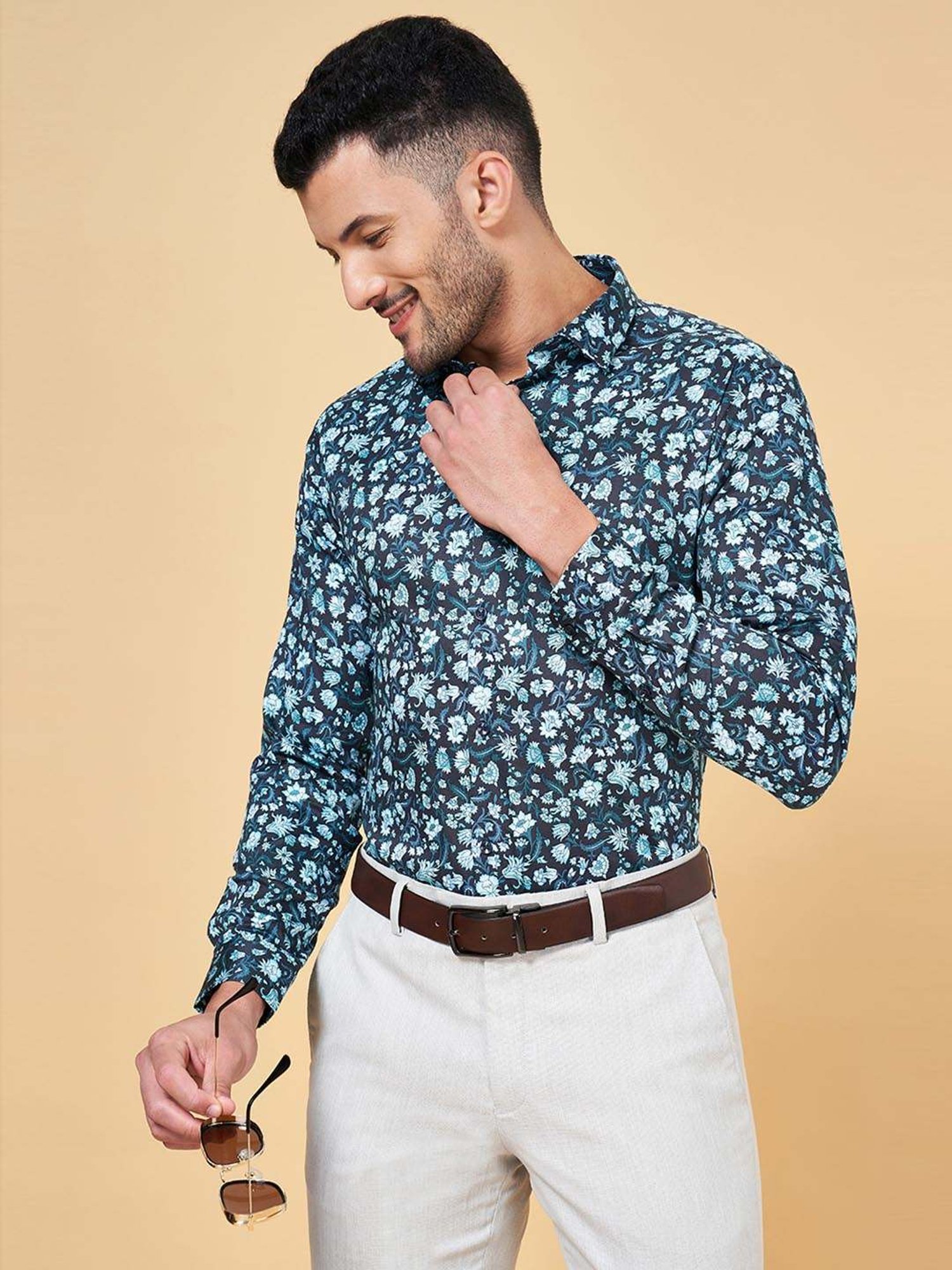 Peregrine by Pantaloons Black Cotton Slim Fit Printed Shirt