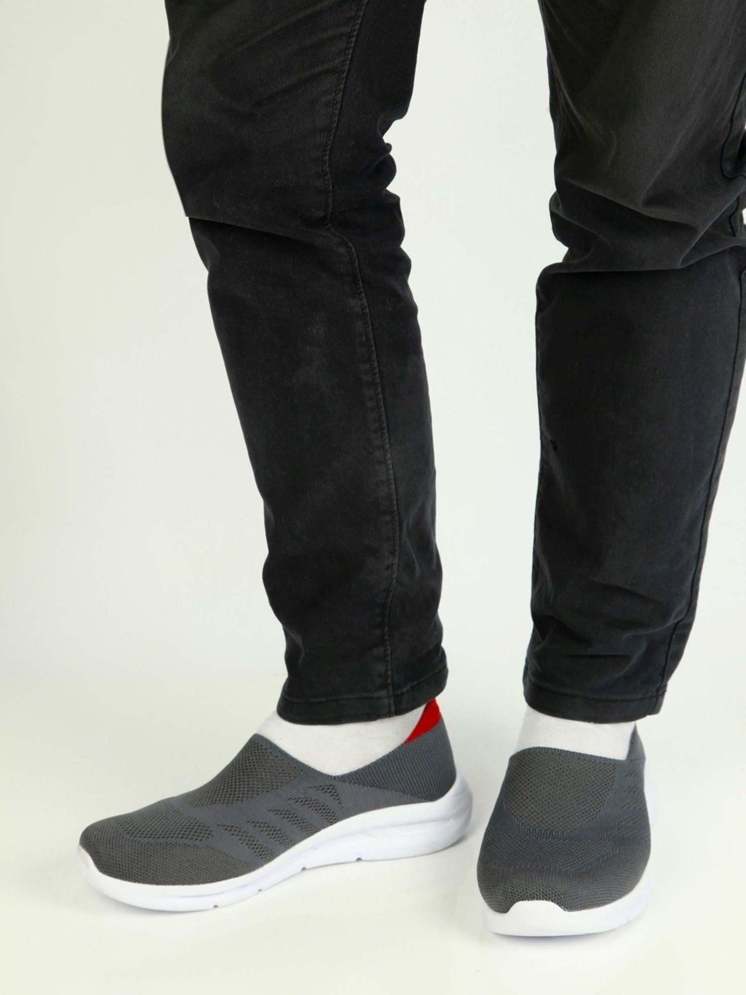 ID Men's Grey Walking Shoes