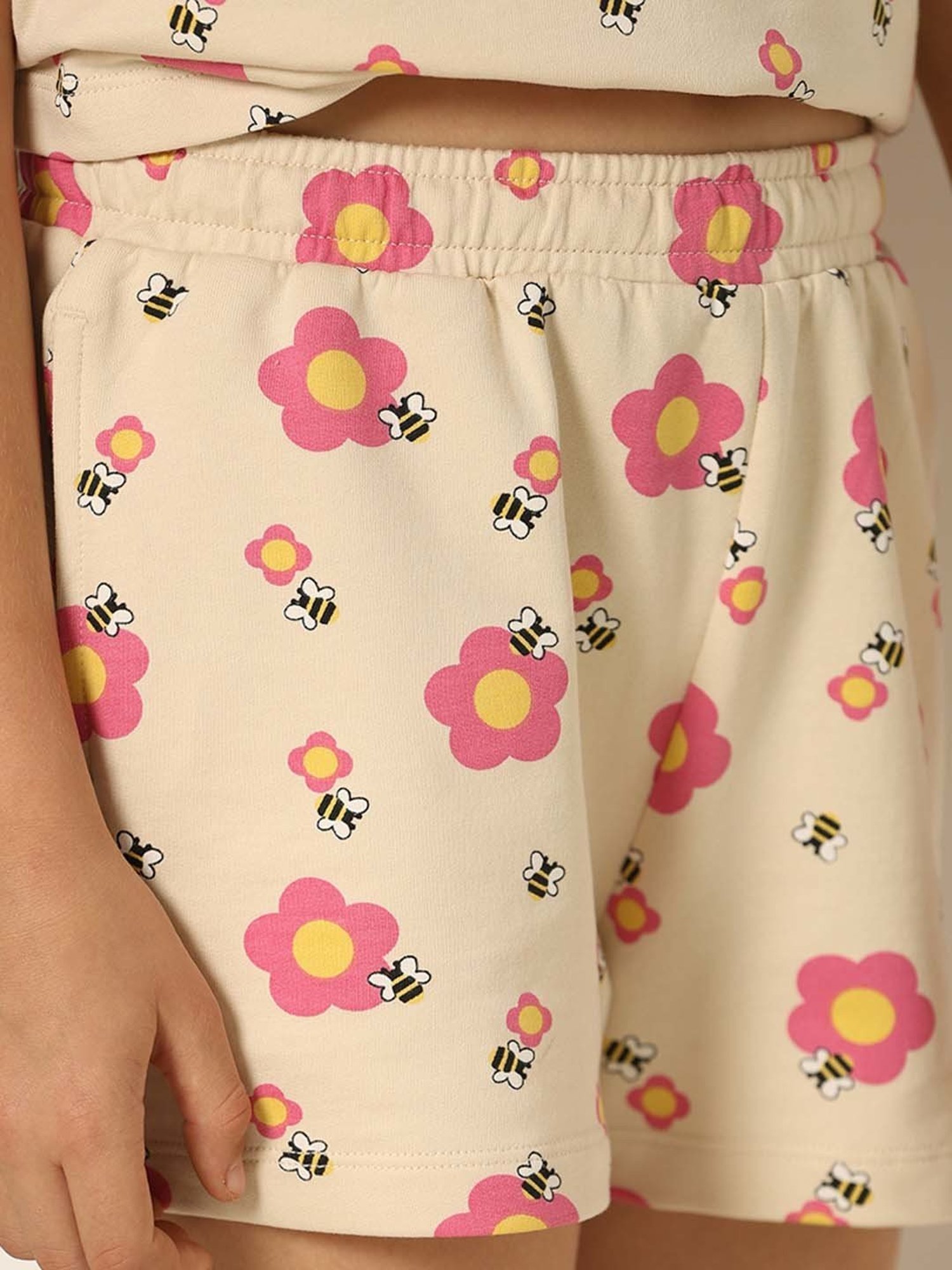 VERO MODA GIRL Cream & Pink Cotton Floral Print Shorts