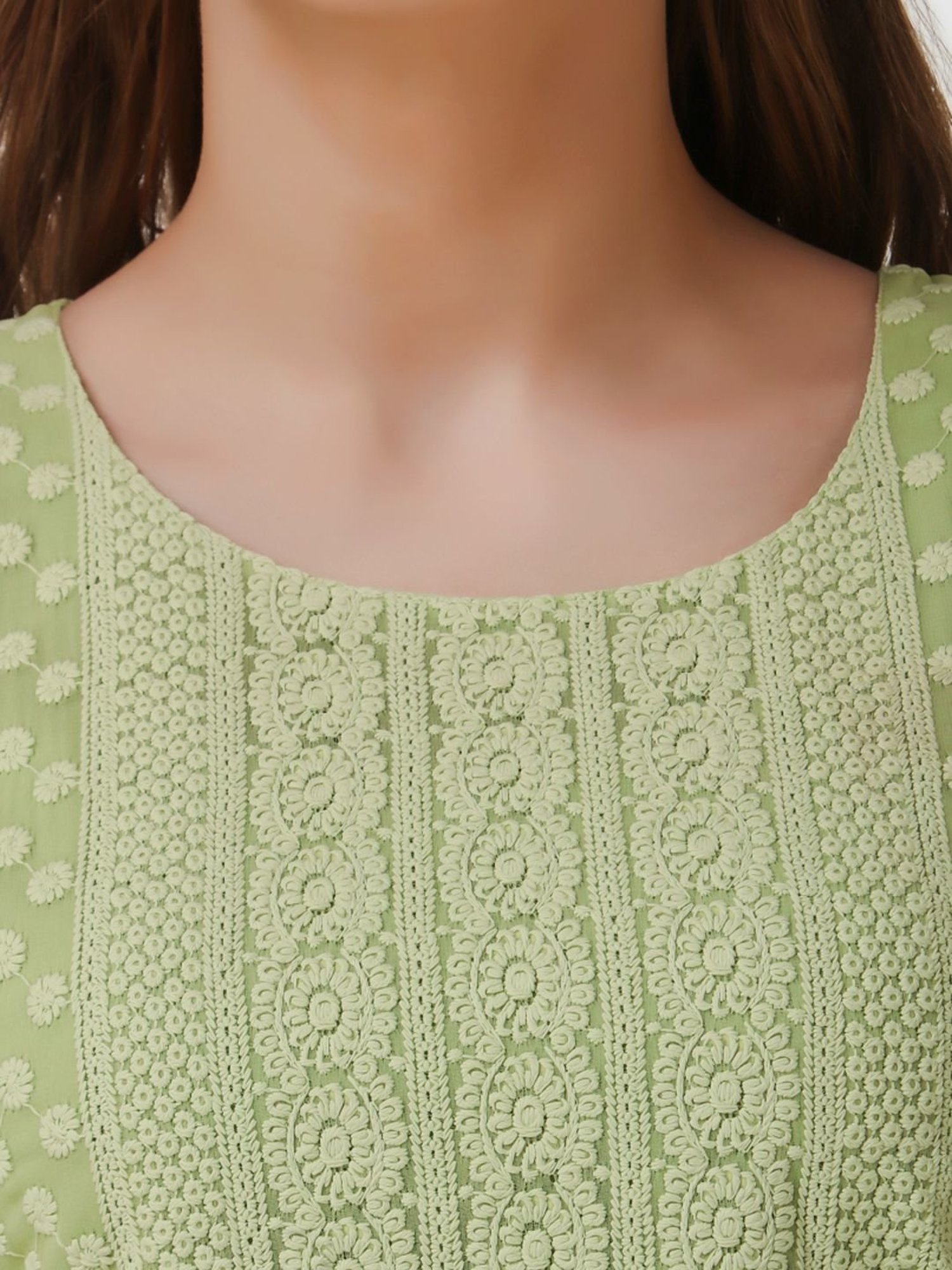 SWAGG INDIA Green Embroidered Straight Kurta