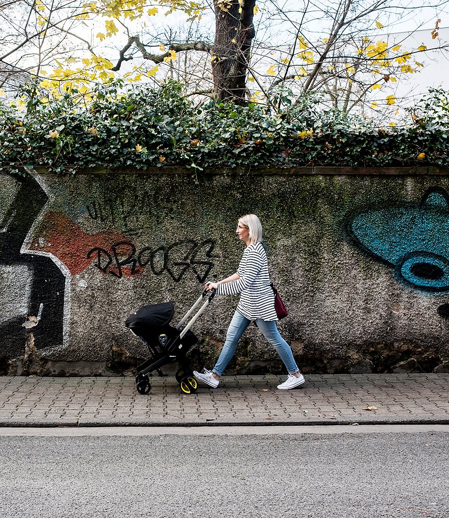 Doona Infant Convertible Car Seat and Stroller