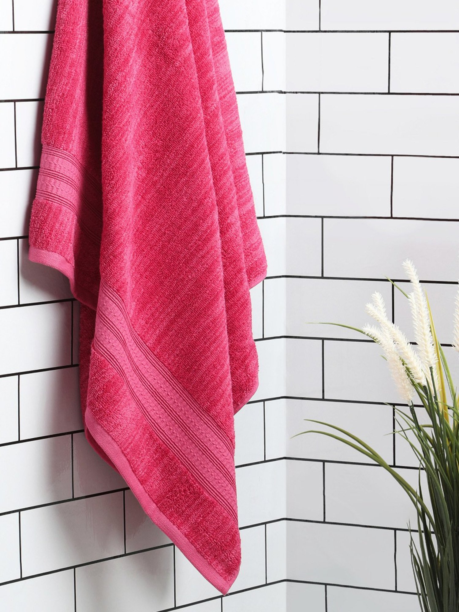 Spaces Edria Plus Red Cotton 500 GSM Bath Towel