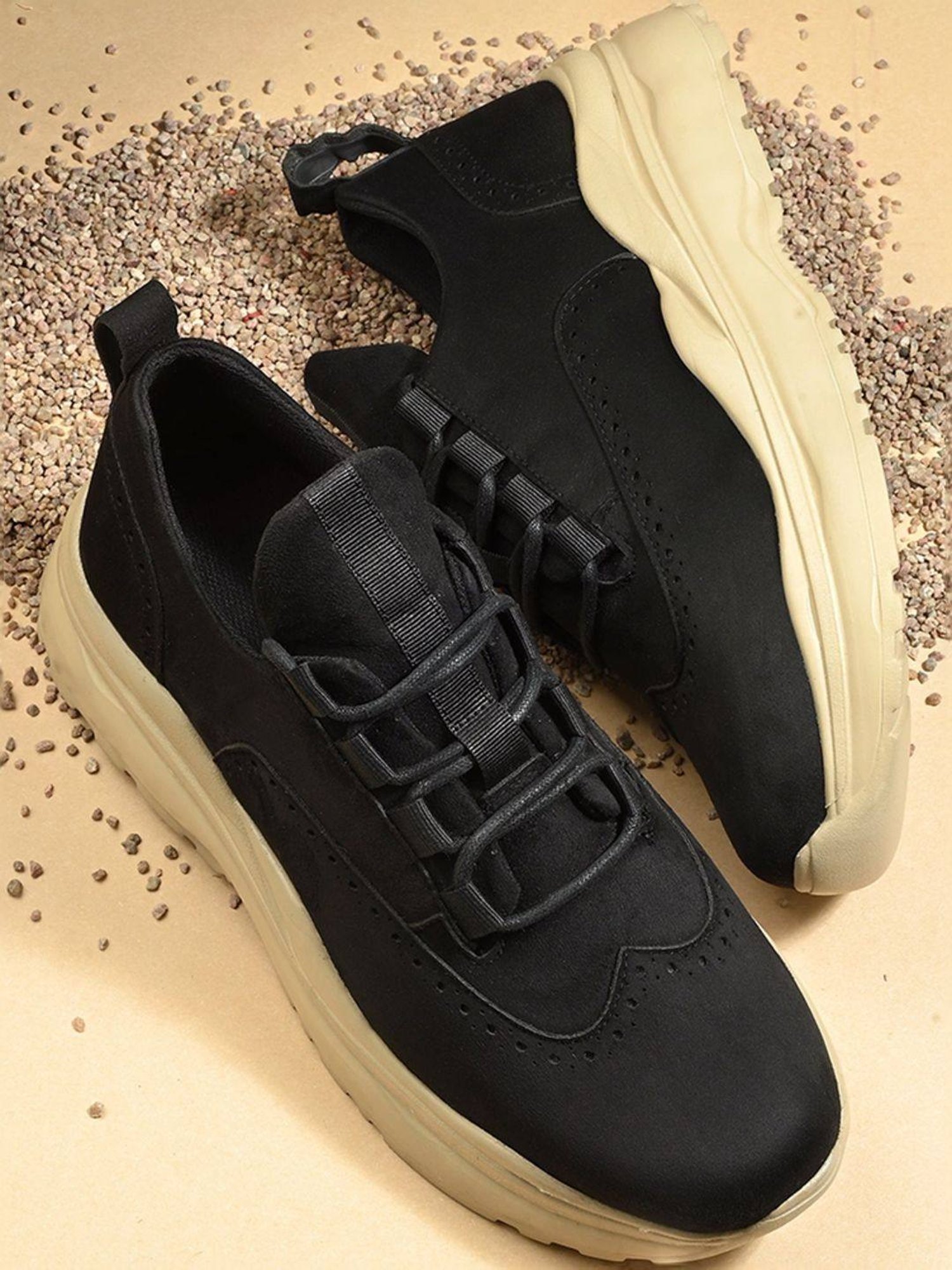 Hoversole Men's Gravity Black Casual Sneakers