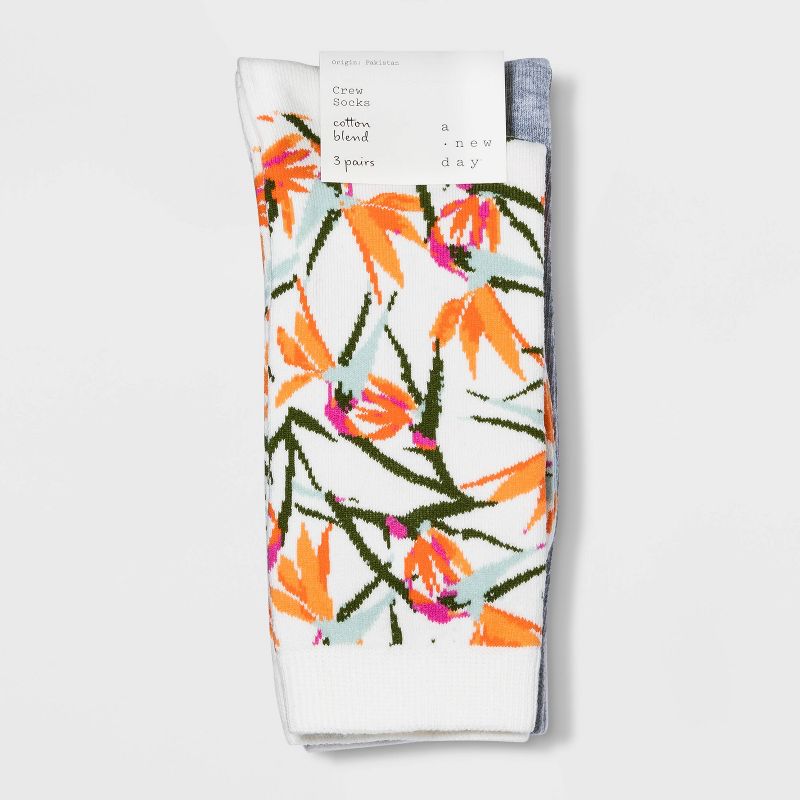Women's Birds of Paradise 3pk Crew Socks - A New Day™ Cream/Heather Gray 4-10